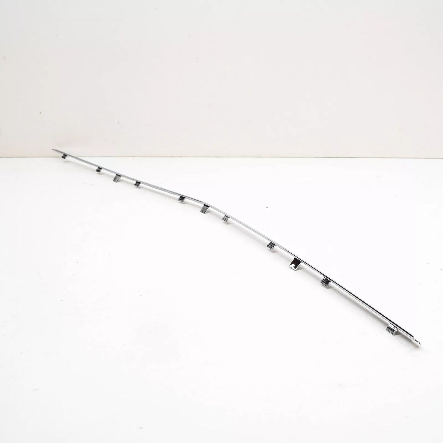 NEW MB S-CLASS W221 FRONT BUMPER CENTER LOWER CHROME TRIM A2218850021 ORIGINAL