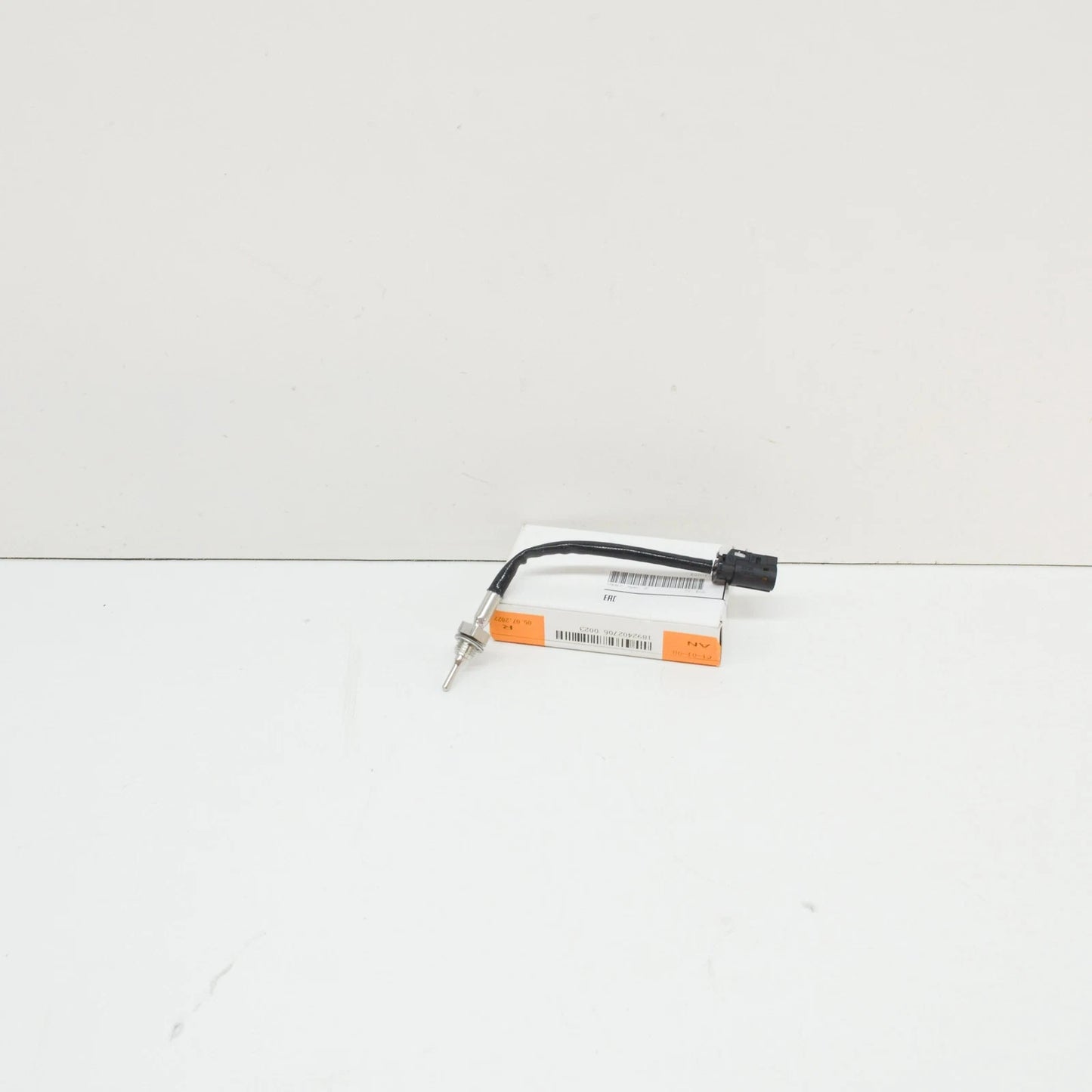 NEW BMW X5 E70 EXHAUST GAS TEMPERATURE SENSOR 13628506995 8506995 ORIGINAL