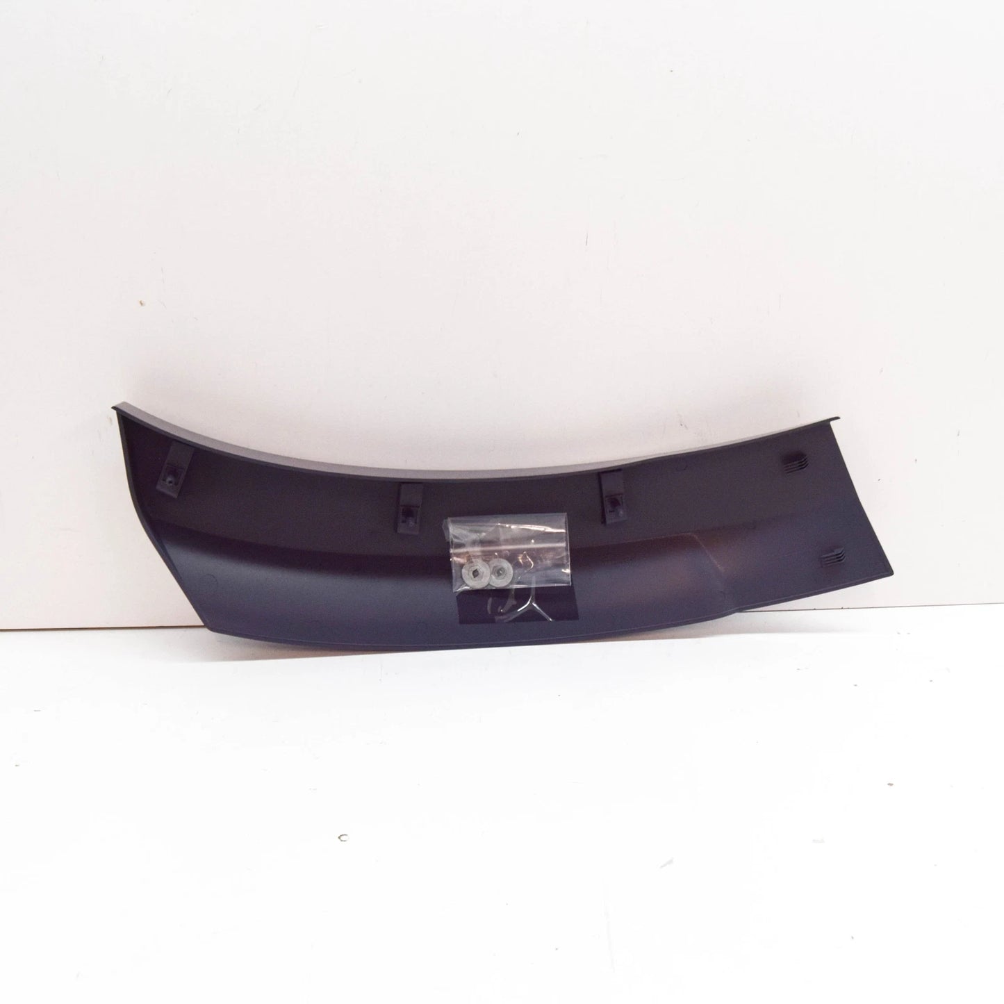 NEW MB GL X164 REAR LEFT WHEEL ARCH LOWER COVER A16488401239999 ORIGINAL