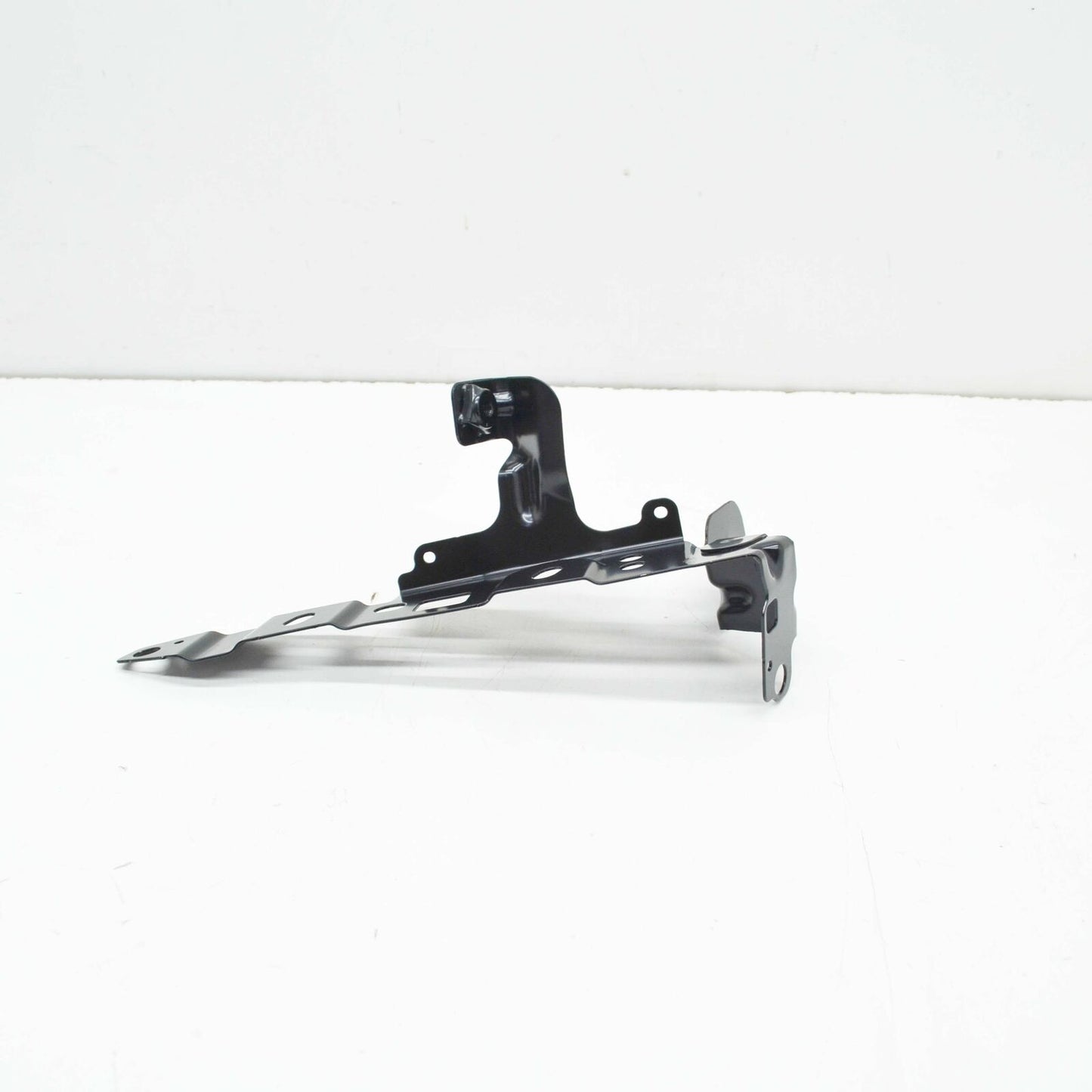 NEW AUDI A4 B9 FRONT LEFT FENDER BRACE END PLATE 8W0821091 ORIGINAL