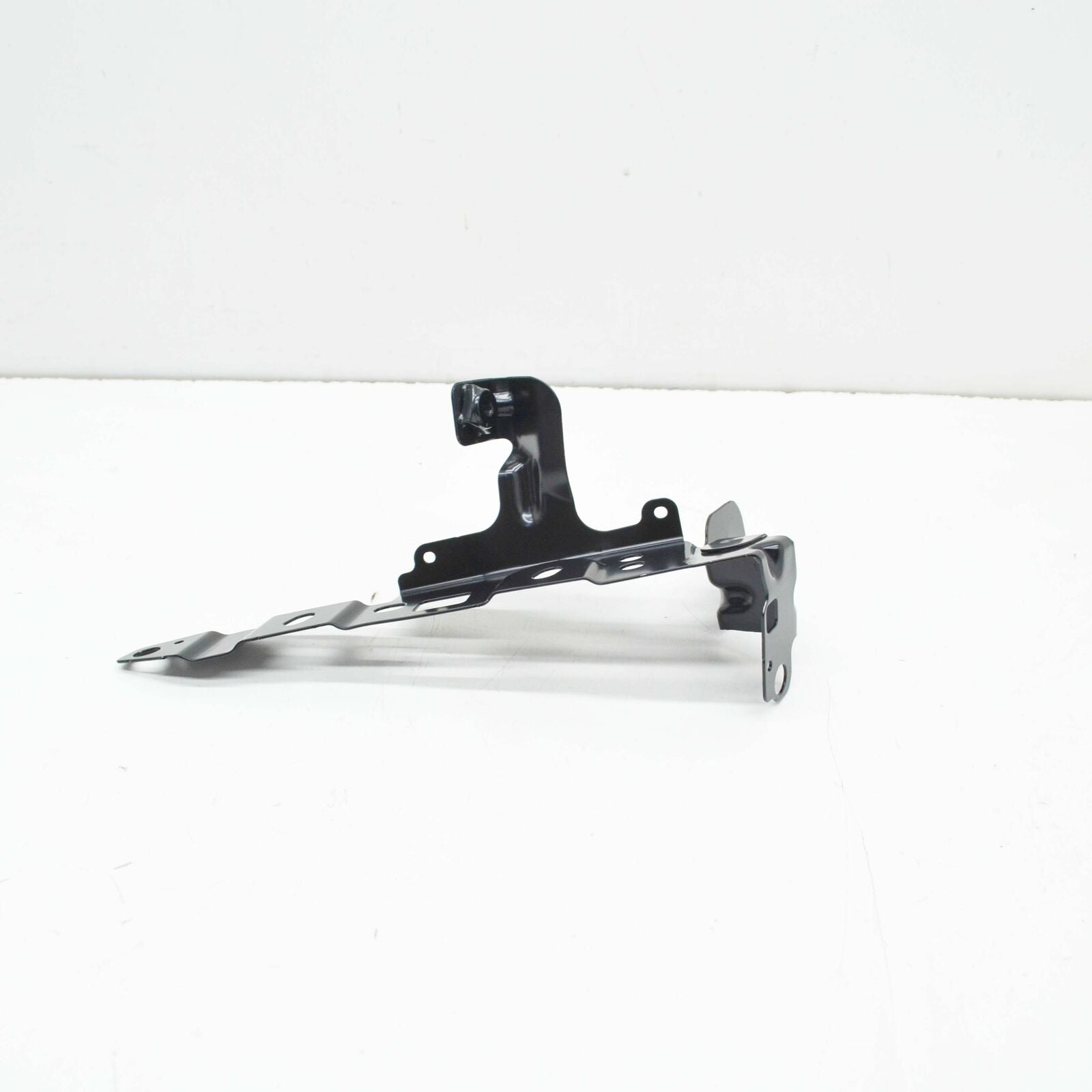 NEW AUDI A4 B9 FRONT LEFT FENDER BRACE END PLATE 8W0821091 ORIGINAL