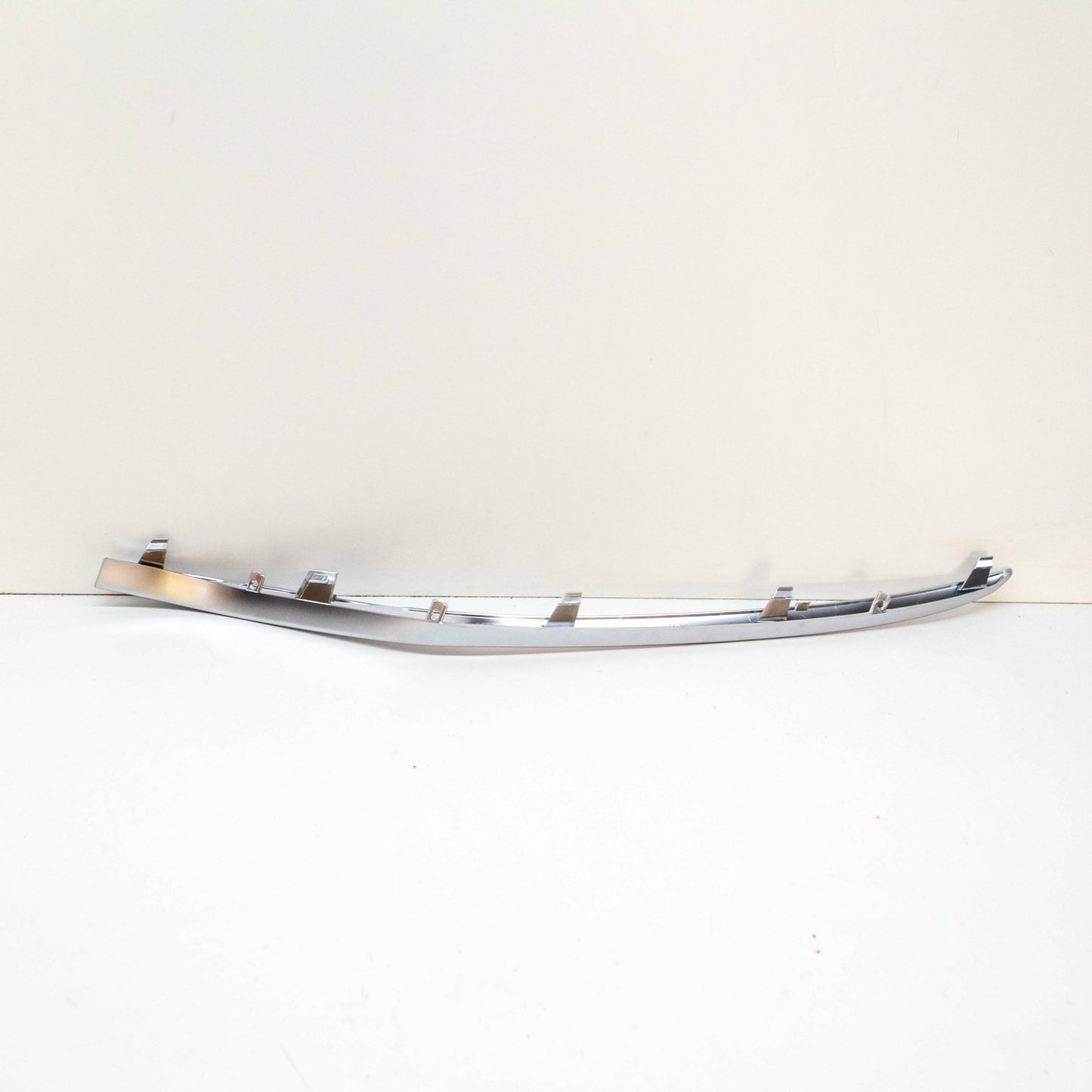 NEW MERCEDES-BENZ E W212 FRONT RIGHT UNDER GRILLE MOLDING A2128853474 ORIGINAL