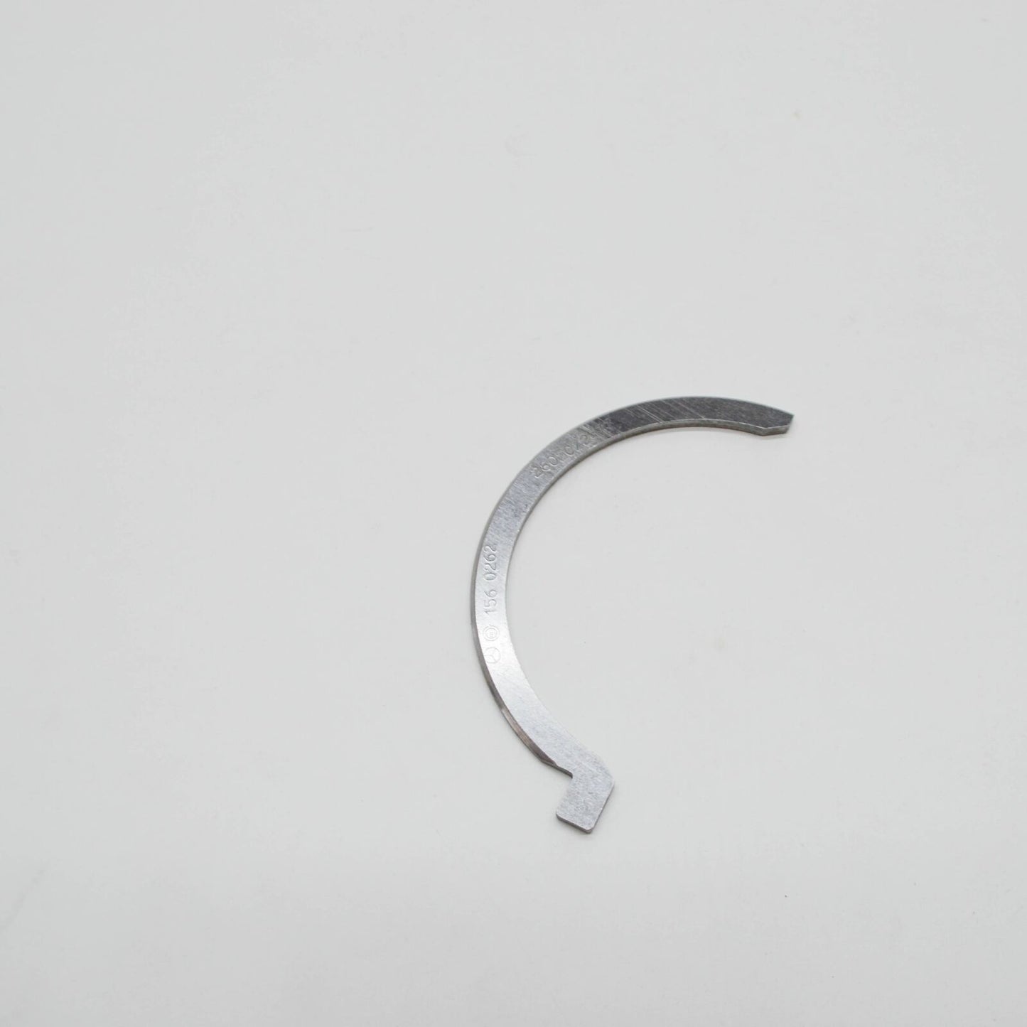 NEW MERCEDES-BENZ ML W164 ENGINE CRANKSHAFT THRUST PLATE A1560330262 ORIGINAL