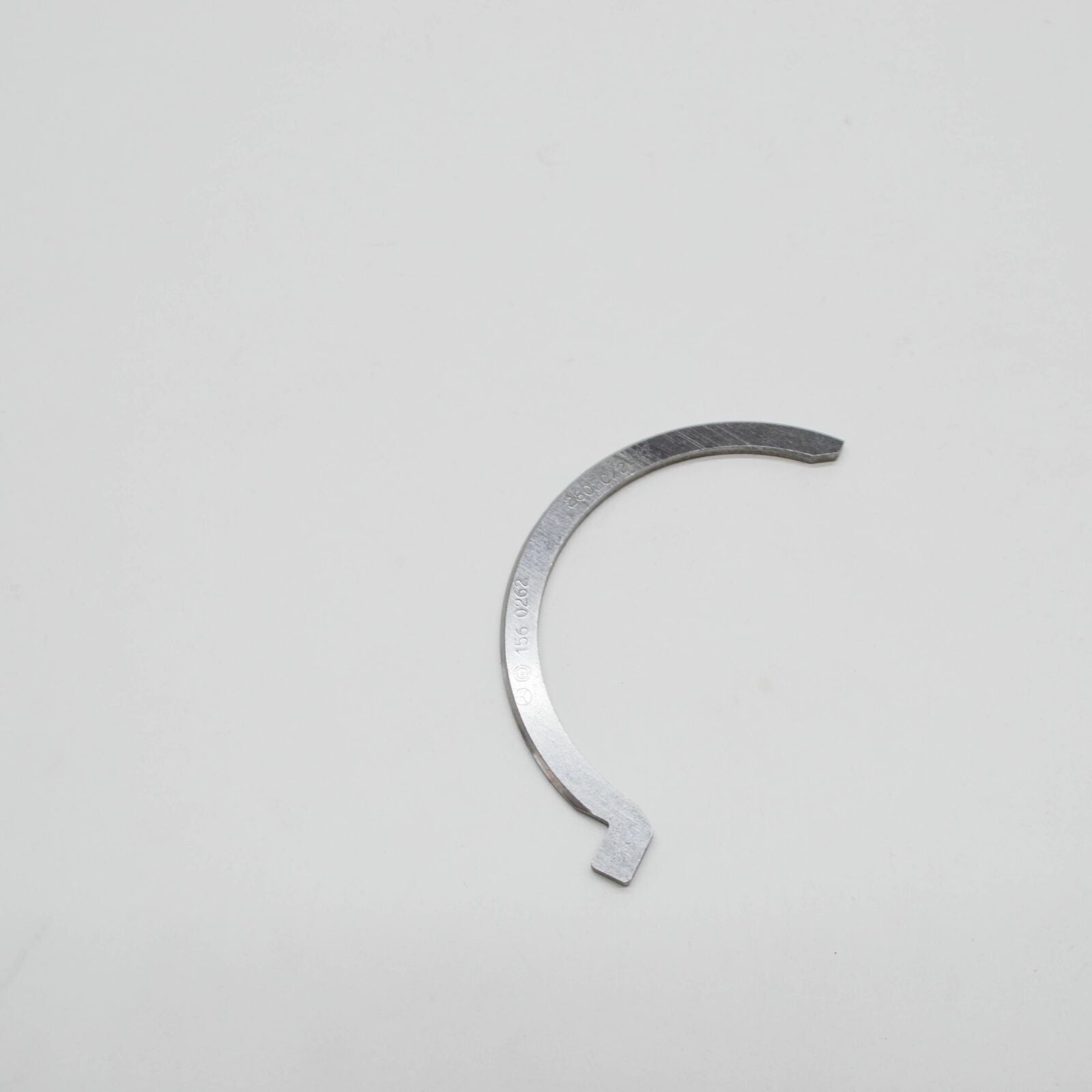 NEW MERCEDES-BENZ ML W164 ENGINE CRANKSHAFT THRUST PLATE A1560330262 ORIGINAL