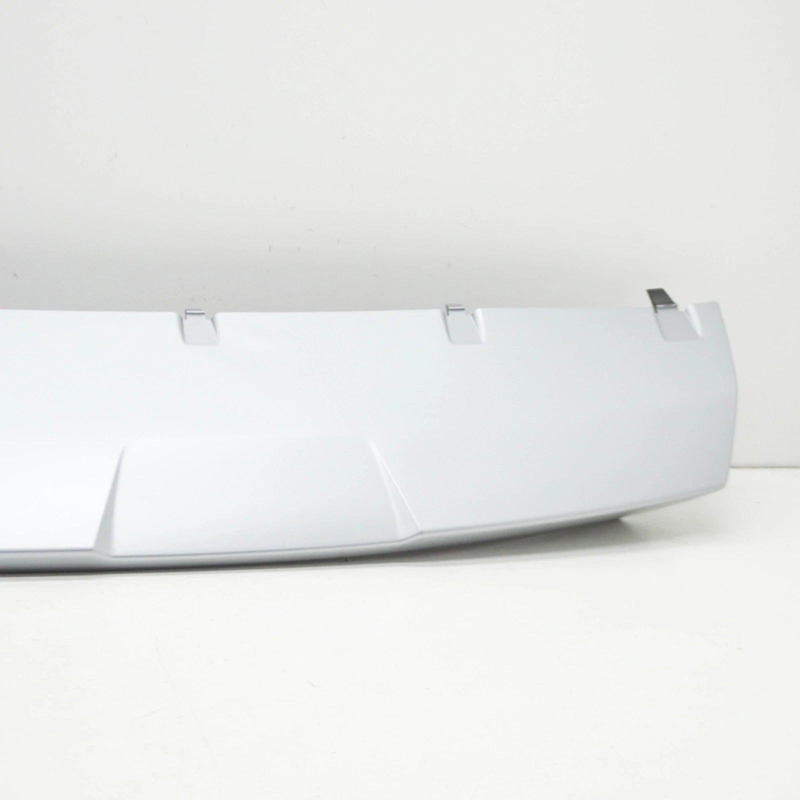 NEW BMW X1 F48 FRONT BUMPER TRIM 51117954213 ORIGINAL