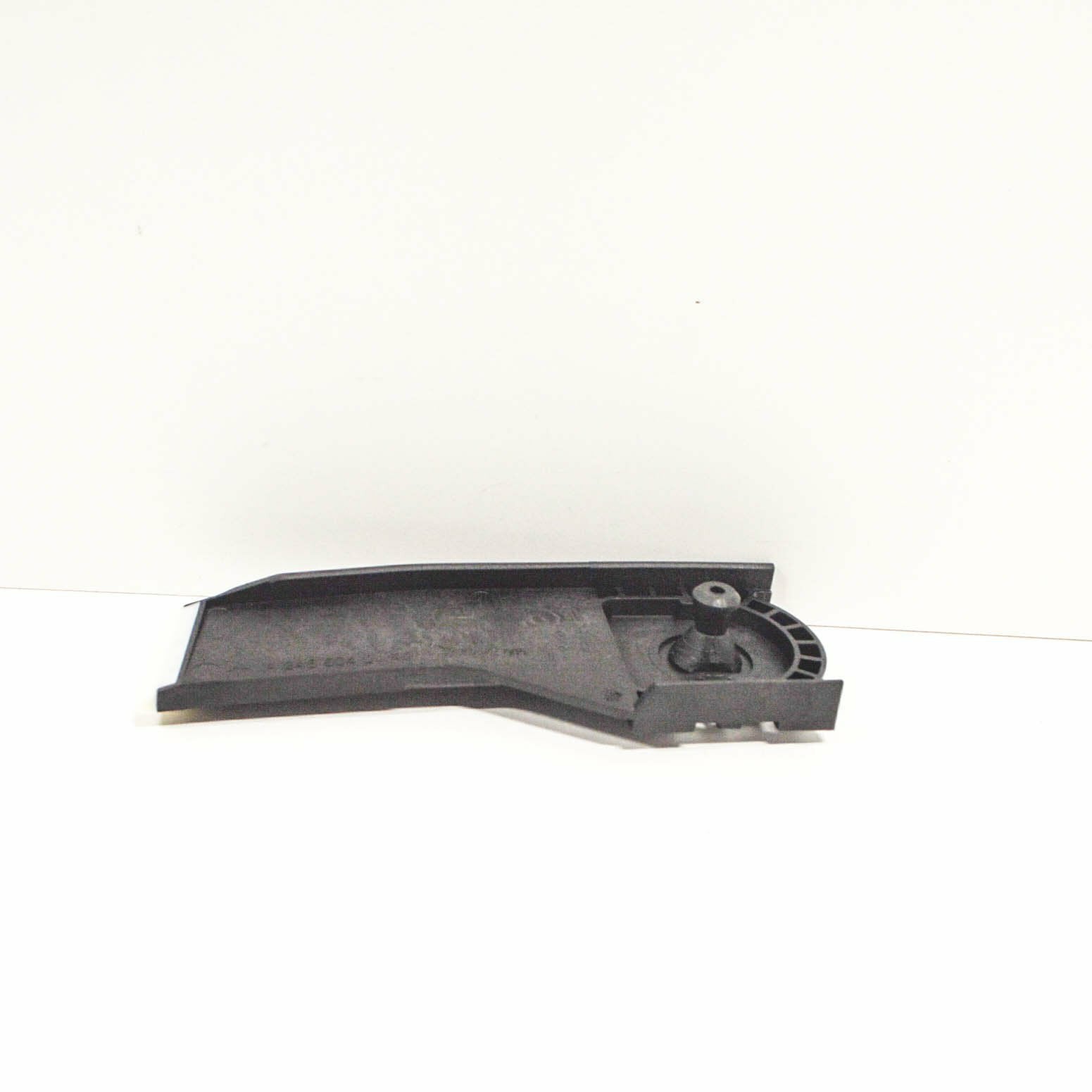 NEW MB B W246 LEFT RADIATOR LOWER BRACKET A2465040540 ORIGINAL