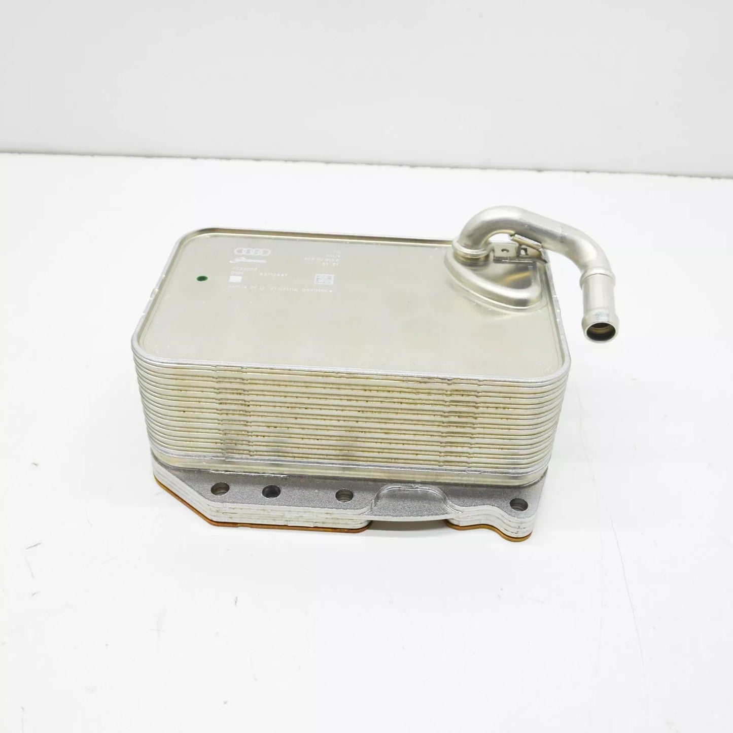 NEW AUDI A6 C8 ENGINE OIL COOLER 059117015K ORIGINAL