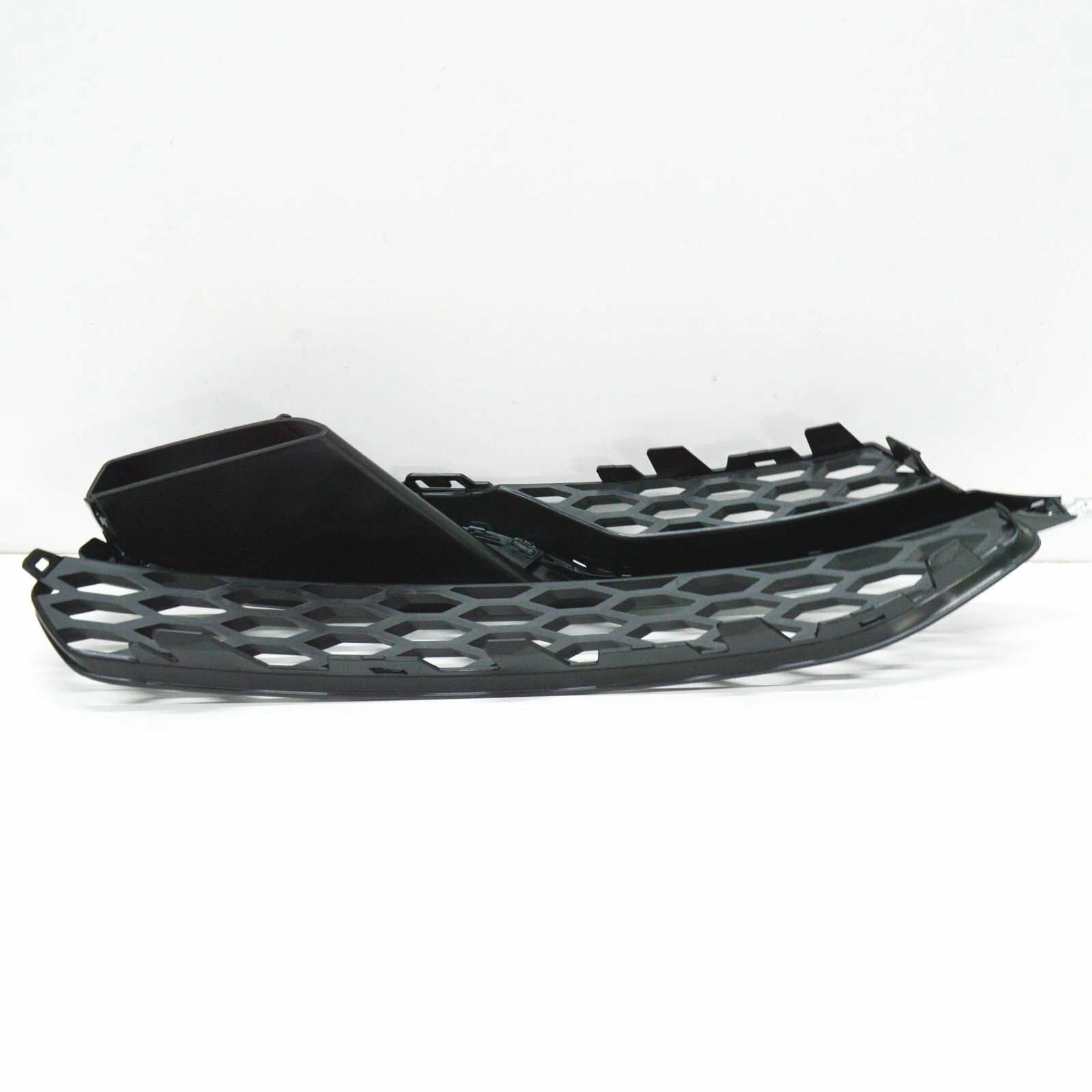 NEW AUDI A3 PA FRONT BUMPER LEFT SIDE GRILLE 8V3807681Q BMO 2013