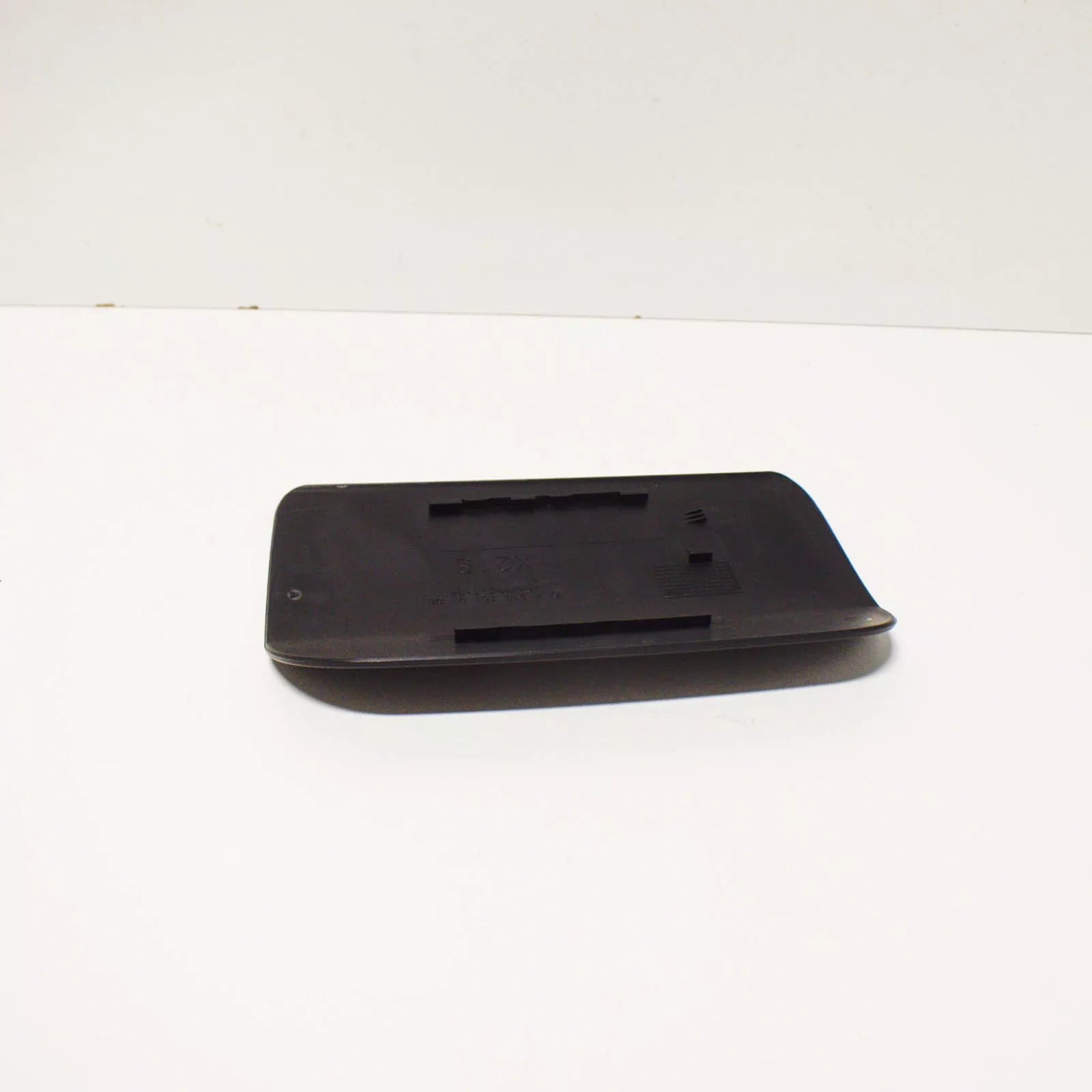 NEW MERCEDES BENZ CLS C218 FUEL TANK FLAP PANELING A2187570106 ORIGINAL