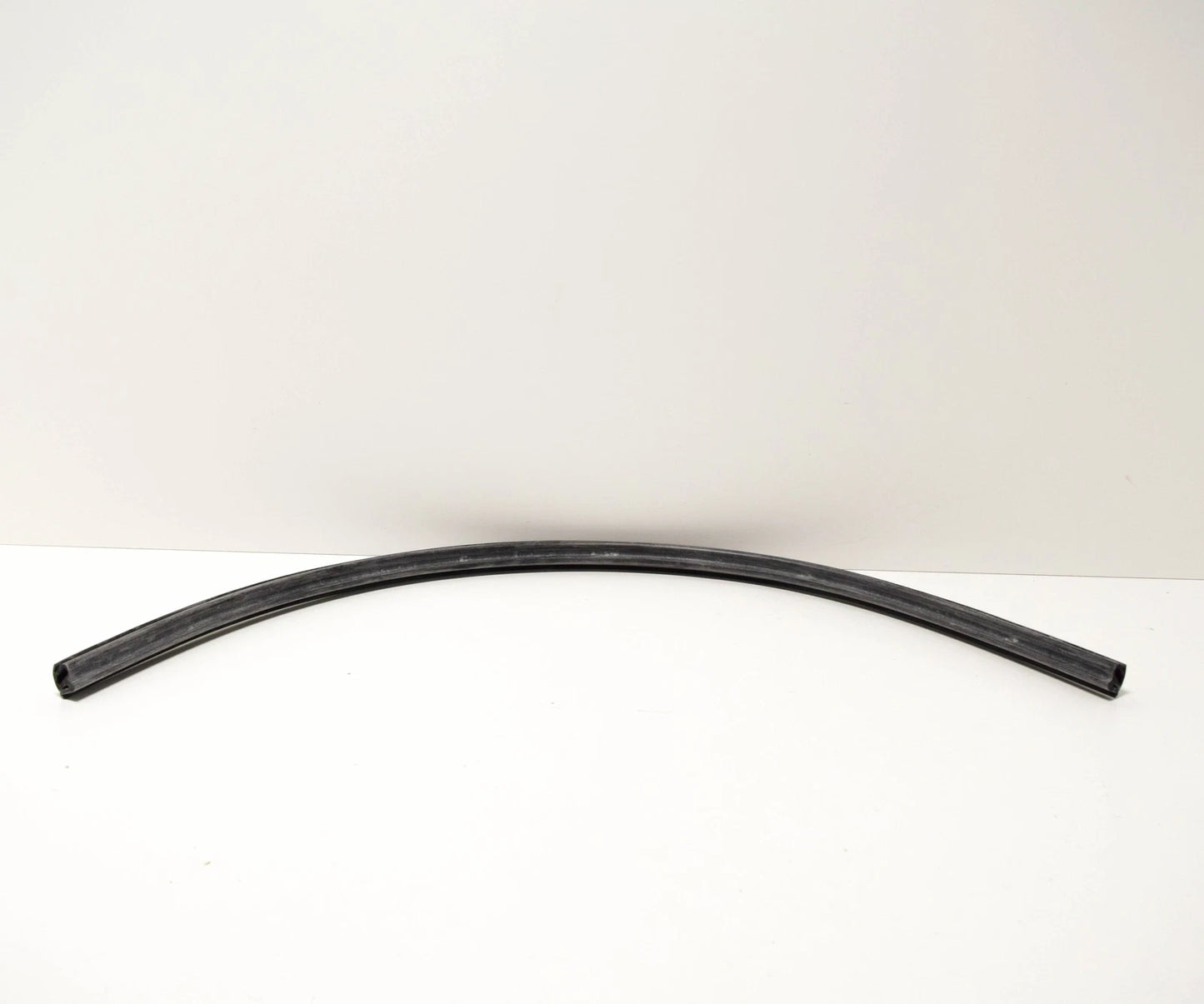 NEW BMW 1502 FRONT DOOR WEATHERSTRIP SEAL 51711813507 ORIGINAL