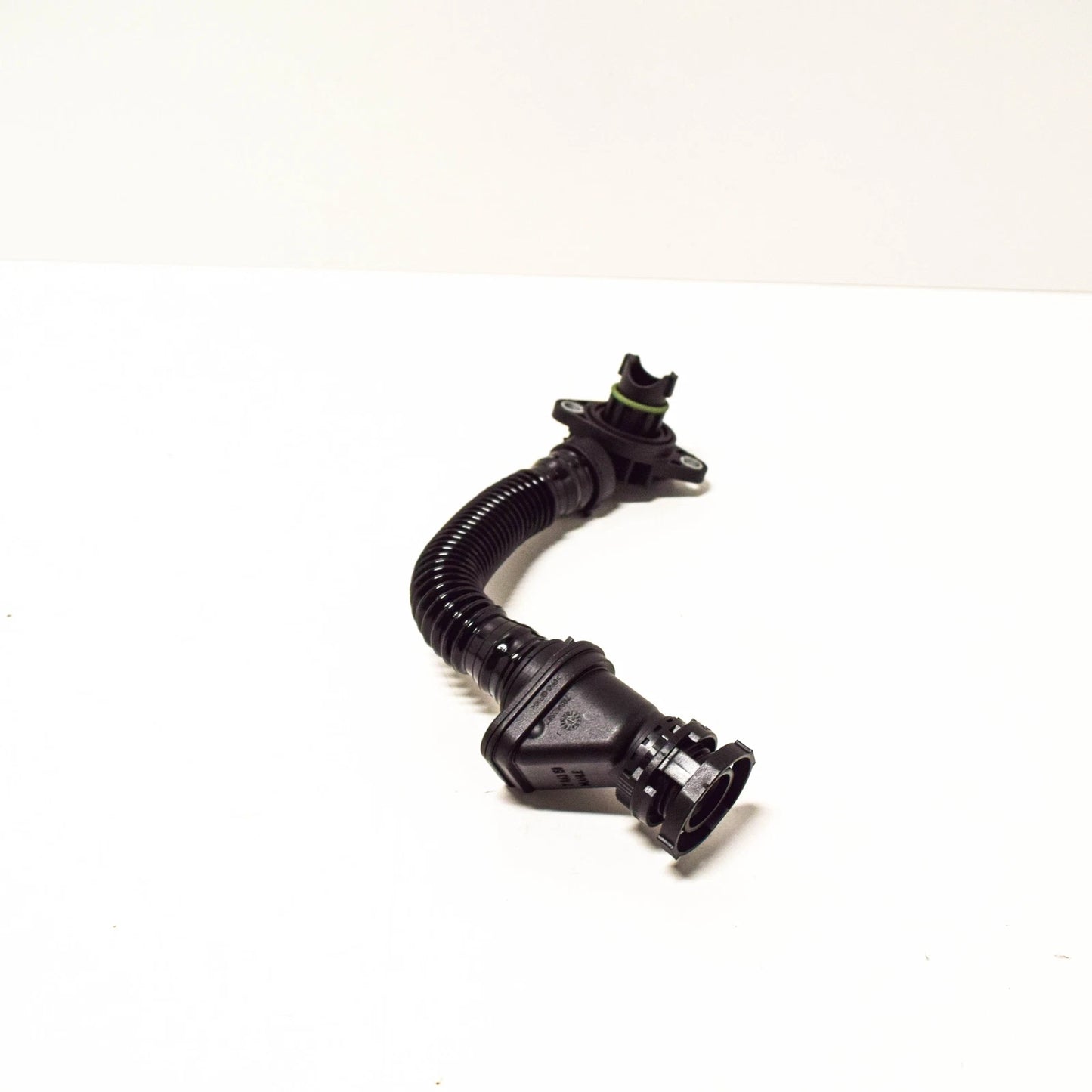 NEW BMW M5 F10 CRANKCASE VENT HOSE 11157843150 7843150 ORIGINAL