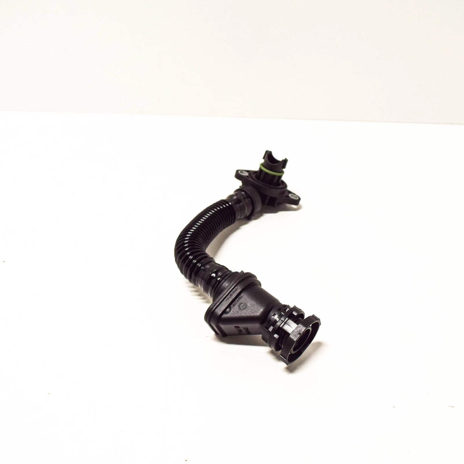 NEW BMW M5 F10 CRANKCASE VENT HOSE 11157843150 7843150 ORIGINAL