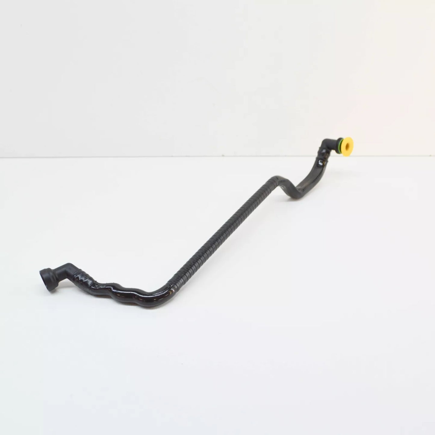 NEW MB ML W166 ENGINE CRANKCASE BREATHER CONNECTOR A2760180312 ORIGINAL