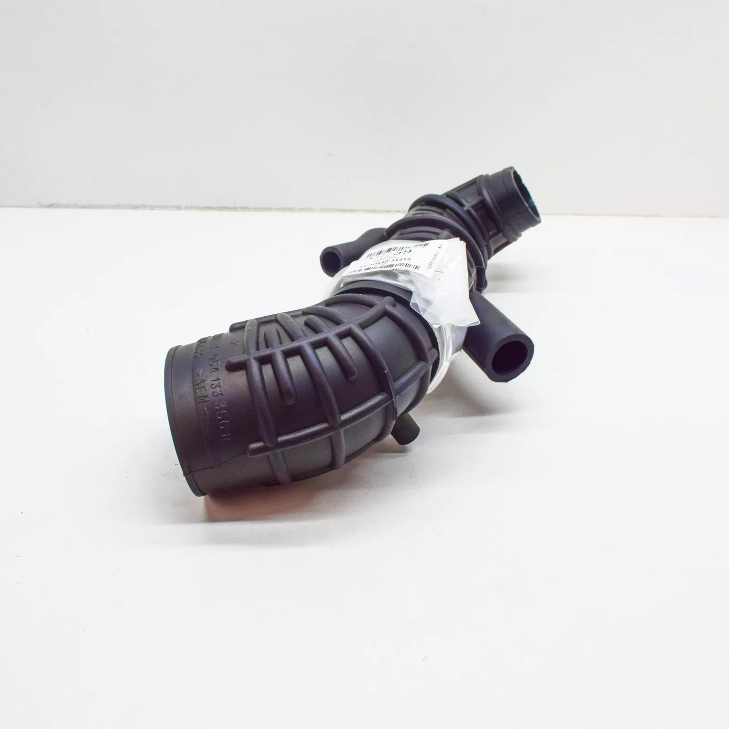 NEW AUDI TT 8N TURBO INLET HOSE 06A133356R ORIGINAL