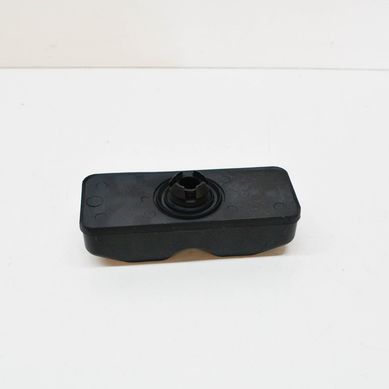 NEW MERCEDES-BENZ C-CLASS CLS E-CLASS JACK PAD POINT BLOCK A0009986750 ORIGINAL