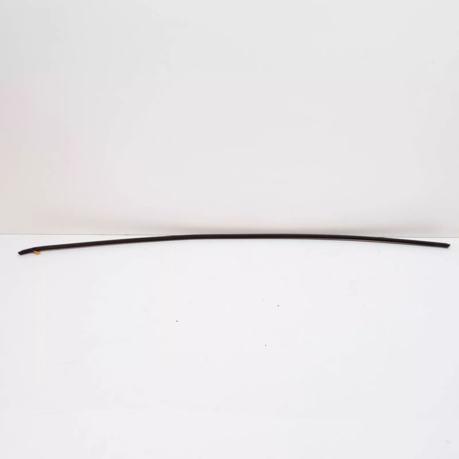 NEW BMW X6 E71 E72 WINDSCREEN UPPER MOULDING TRIM 51317179737 ORIGINAL