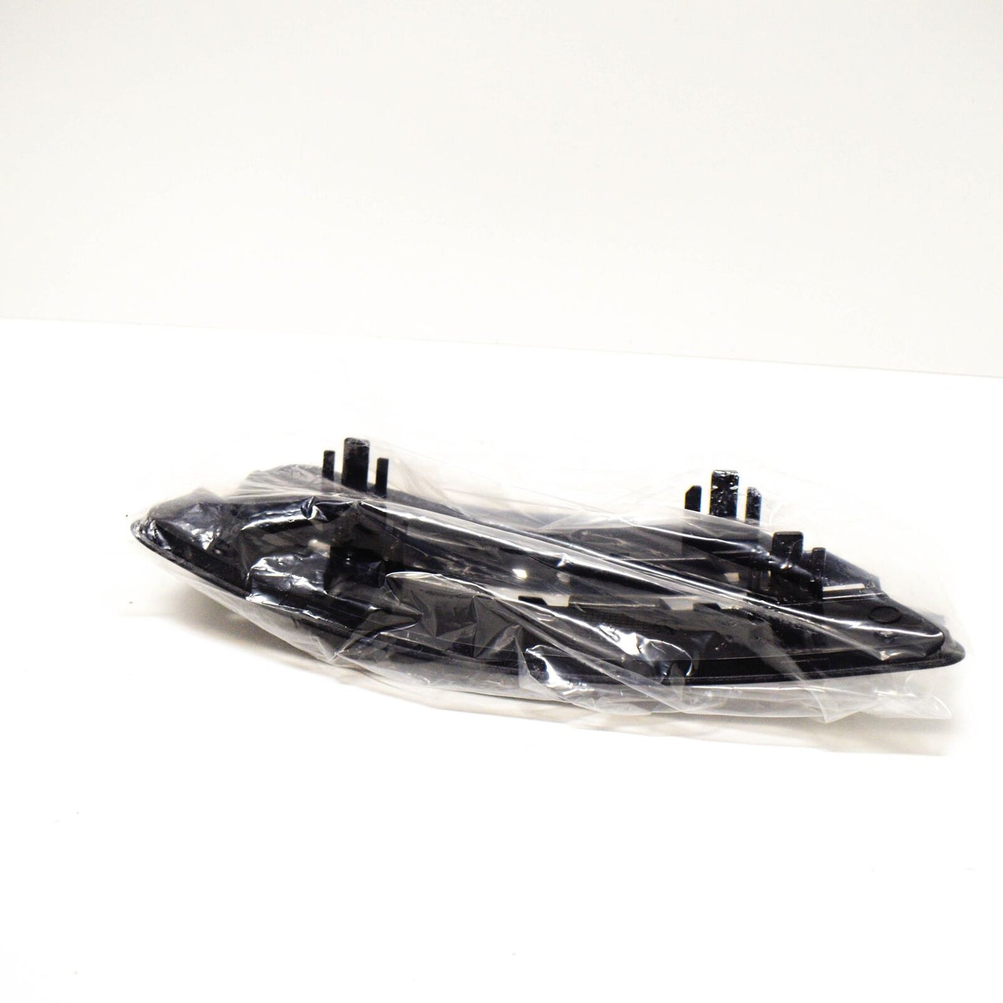 NEW MERCEDES-BENZ C W204 FRONT RIGHT GRILL A2048851453 ORIGINAL