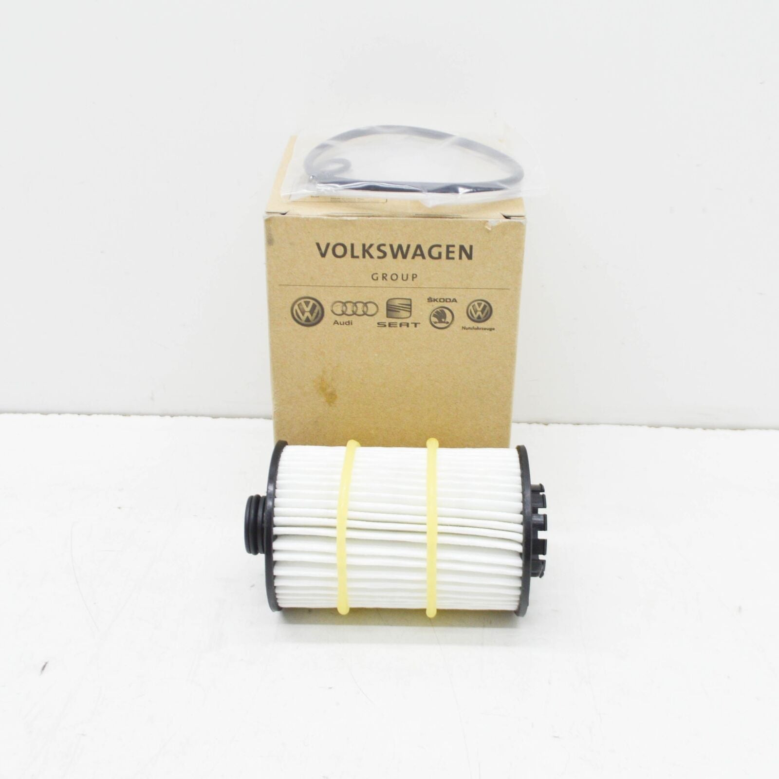 NEW AUDI A8 S8 4H OIL FILTER 079198405D 2016 4.0 PETROL 382KW ORIGINAL