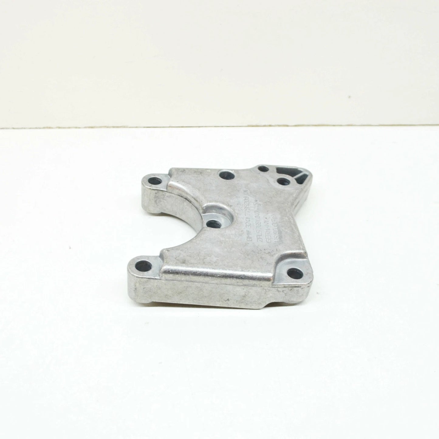 NEW BMW 3 COUPE E92 STEERING PUMP BRACKET HOLDER 32417799209 ORIGINAL