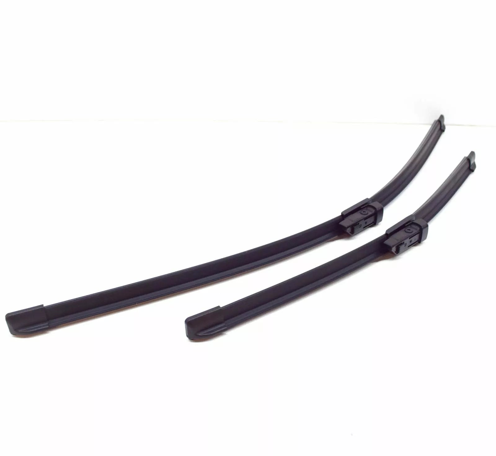 NEW AUDI A3 8V FRONT WINDSHIELD WIPER BLADE SET LHD 8V1998002B