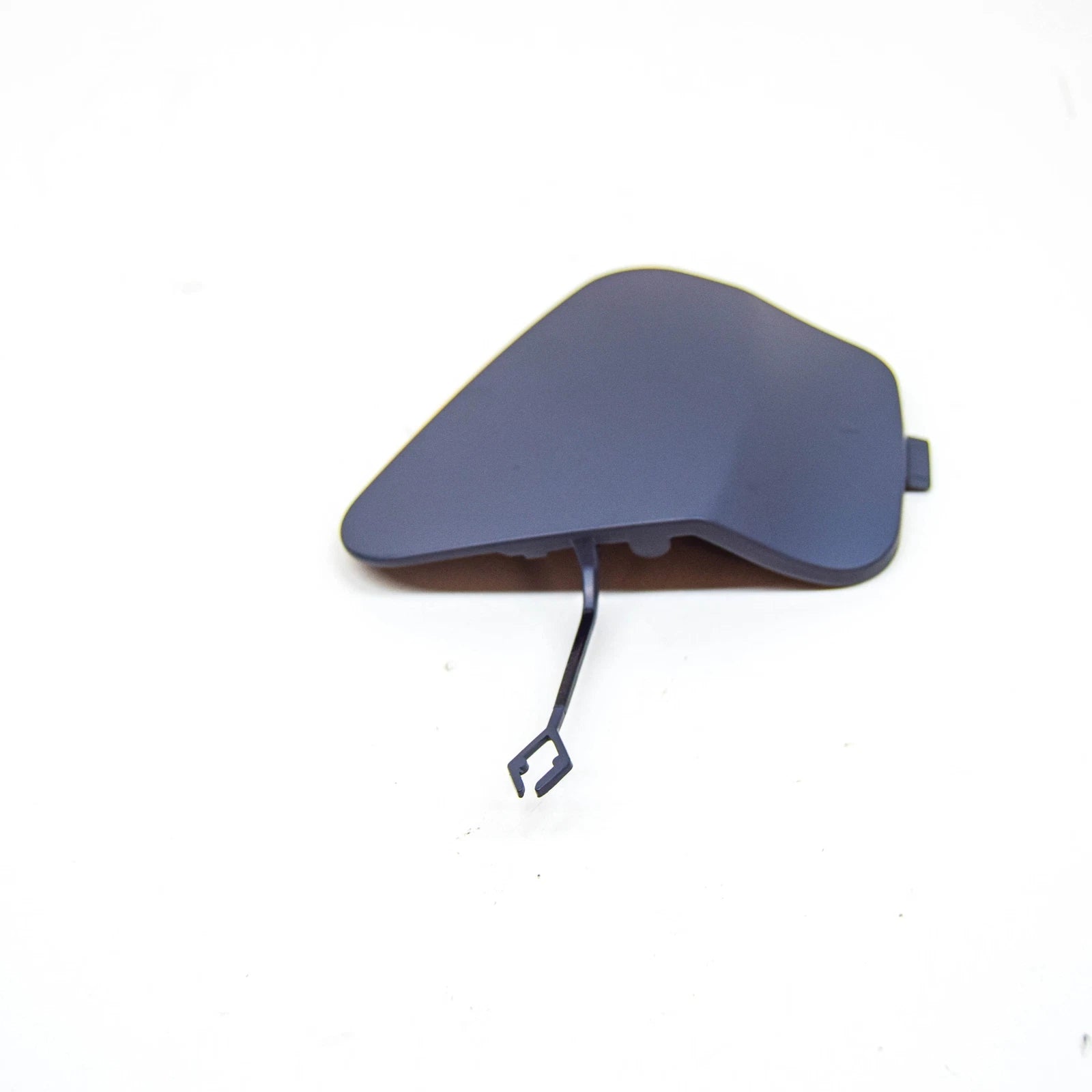 NEW BMW X6 F16 FRONT BUMPER TOW EYE HOOK COVER 51117422901 2016 ORIGINAL