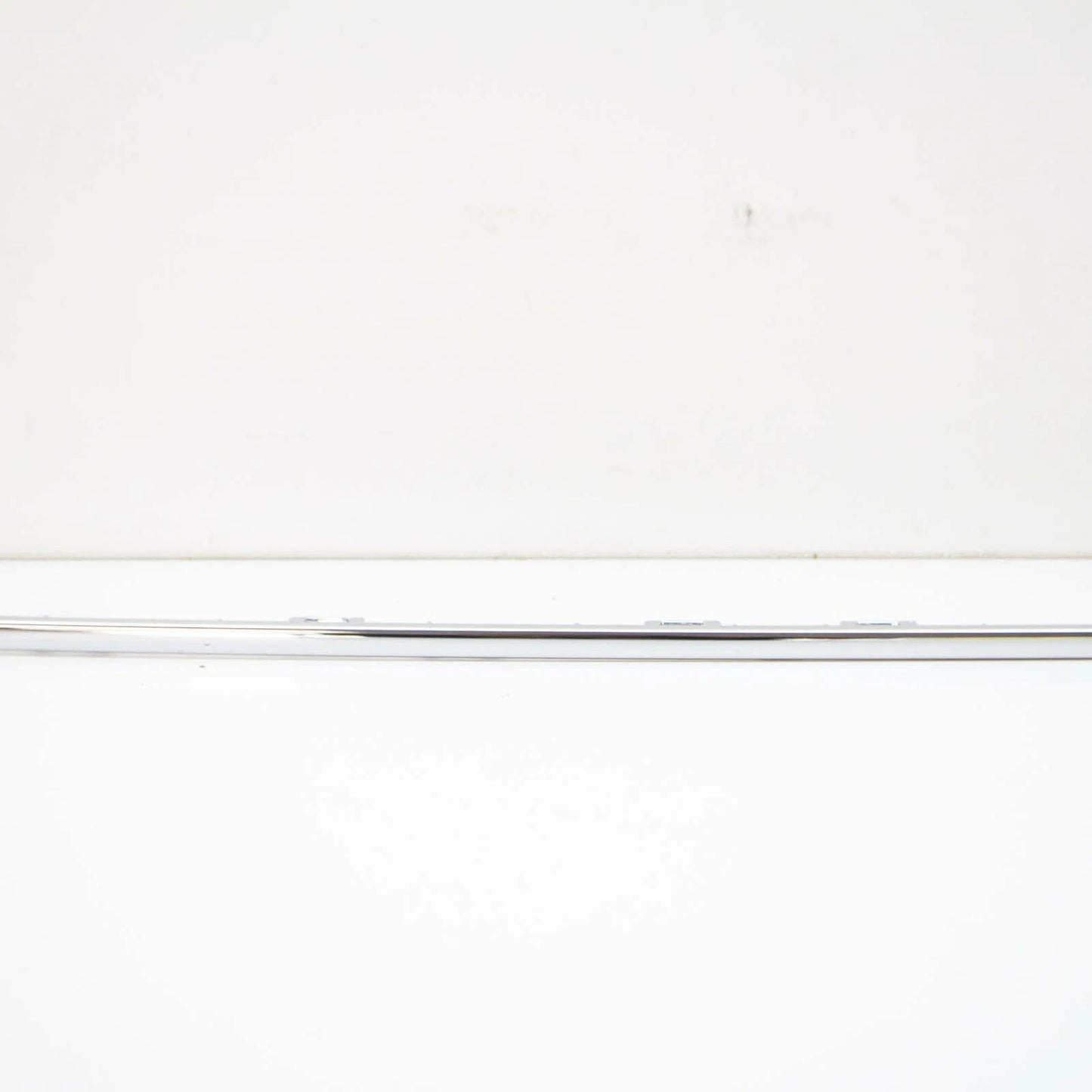 NEW VW TIGUAN AD/BW 2 FRONT BUMPER CENTER MOLDING TRIM 5NA8531012ZZ ORIGINAL