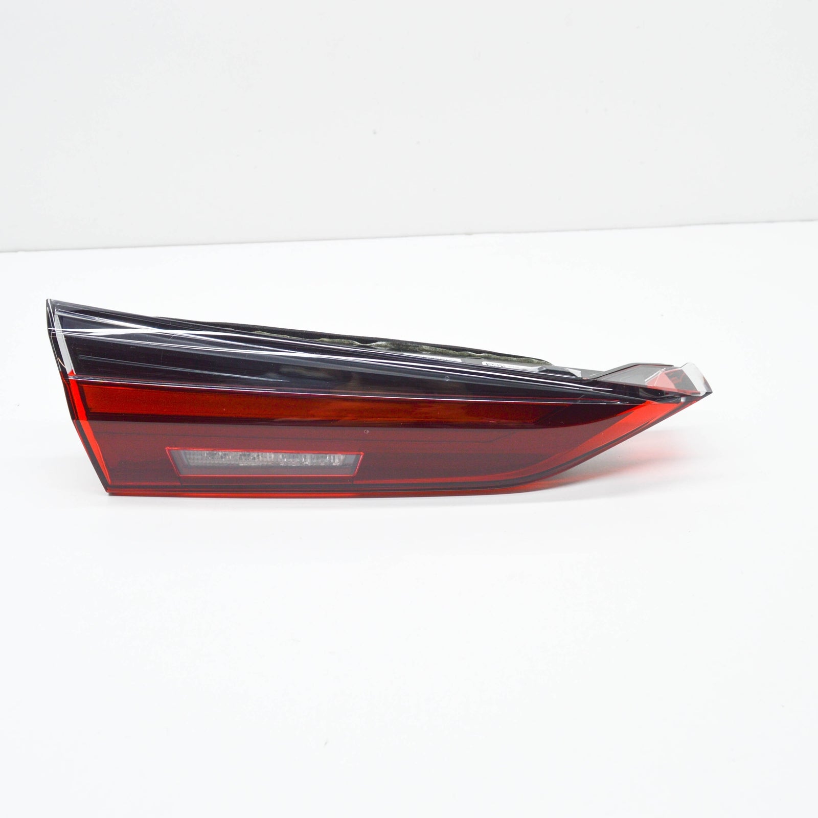 new bmw m4 coupe g22 g82 rear trunk left tailgate taillight 63217477609 original