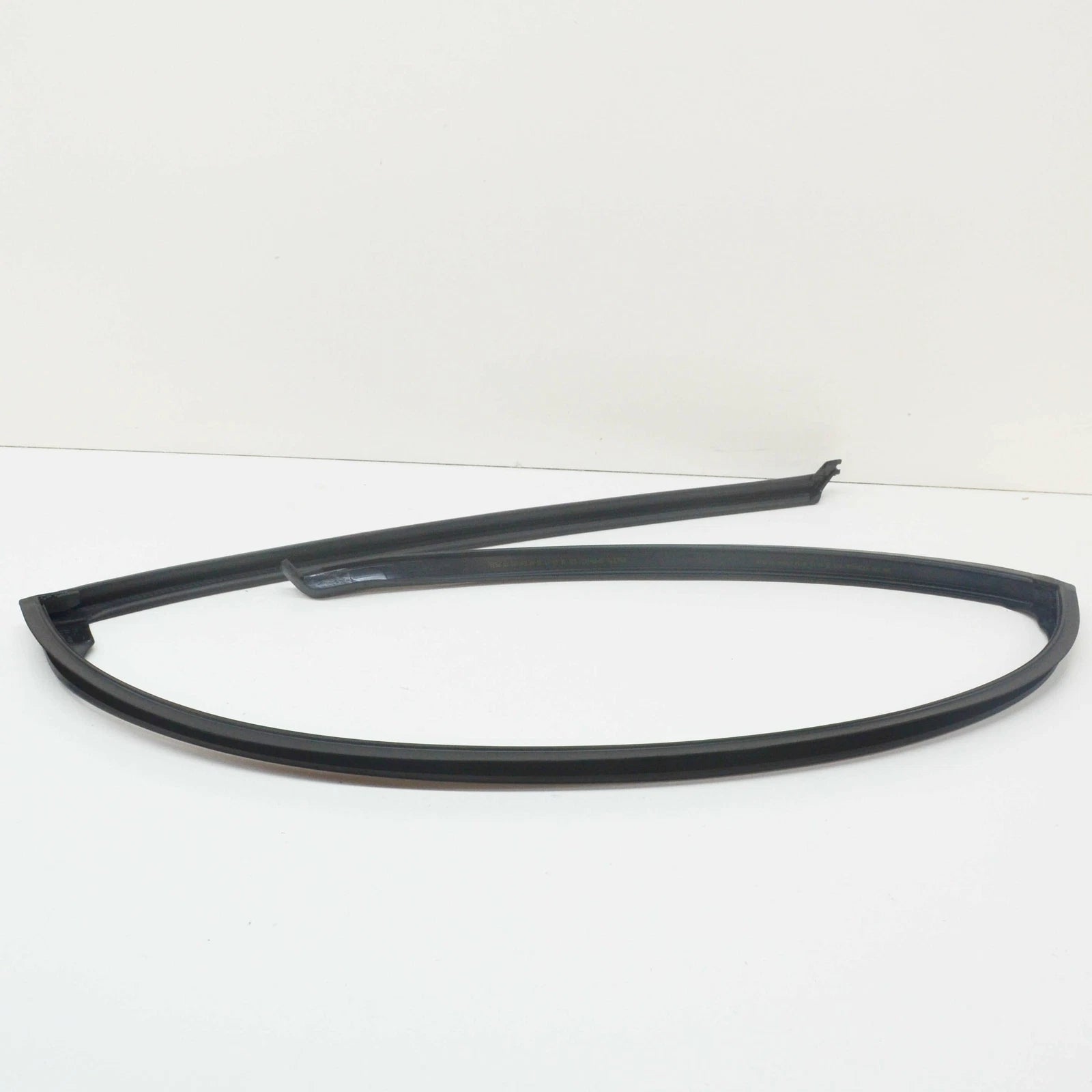 NEW BMW X5 E70 UPPER REAR RIGHT DOOR SEAL 51767208592 7208592 ORIGINAL