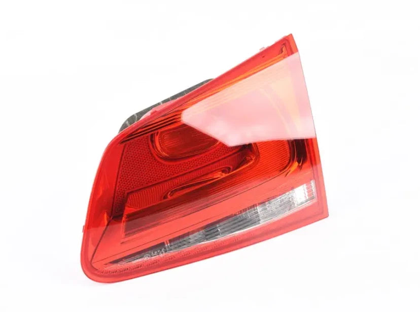 NEW VOLKSWAGEN TOUAREG 7P MK2 REAR RIGHT SIDE LID TAILLIGHT 7P6945094C ORIGINAL