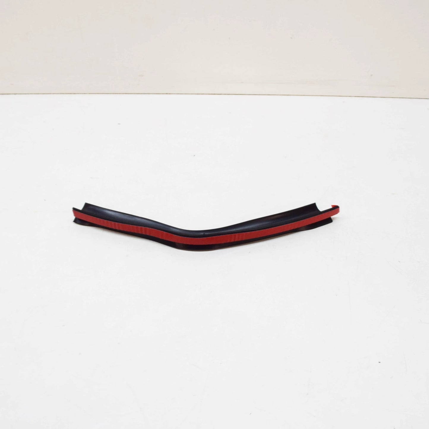 NEW AUDI R8 4S ENGINE BAY RUBBER SEAL 4S0823733 2017