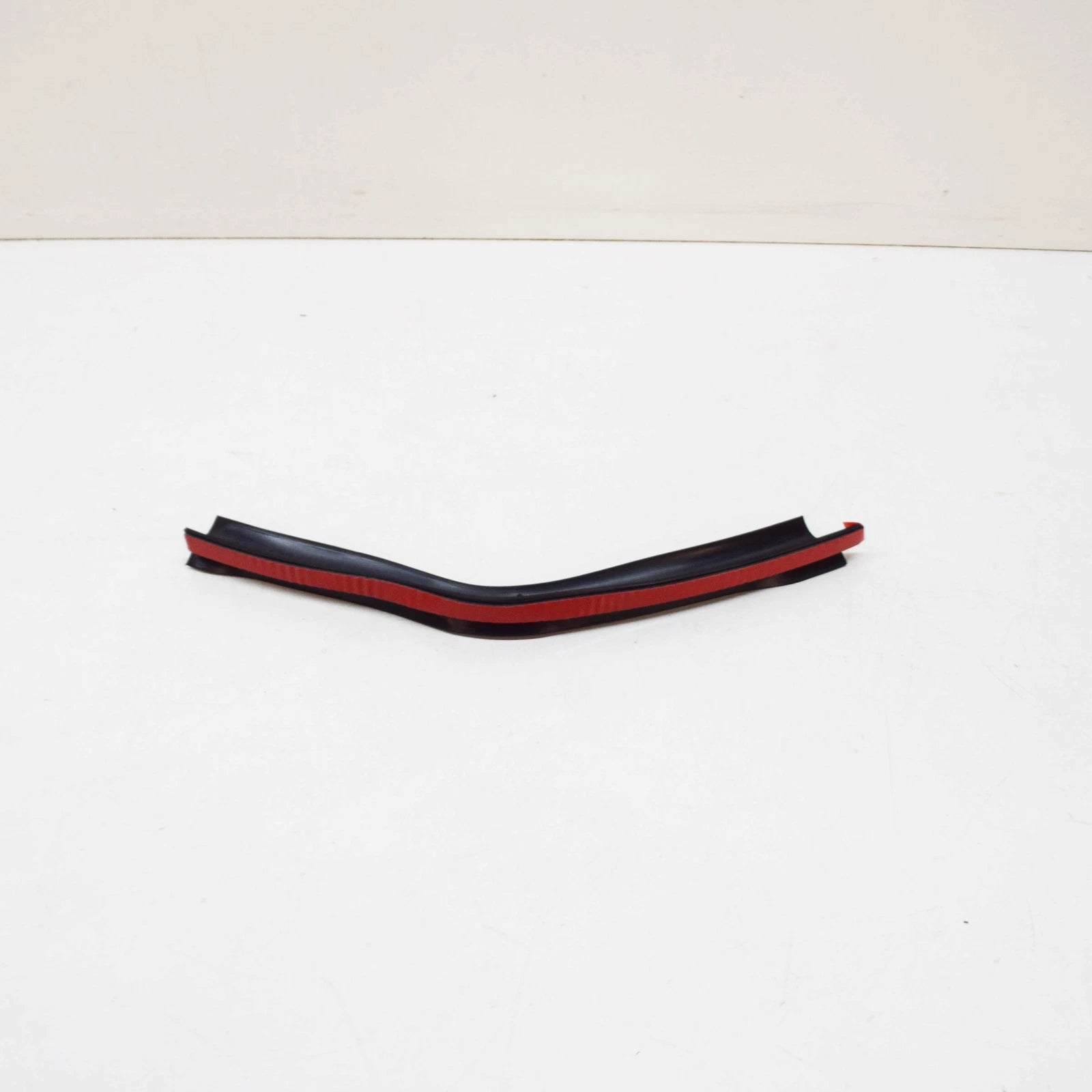 NEW AUDI R8 4S ENGINE BAY RUBBER SEAL 4S0823733 2017