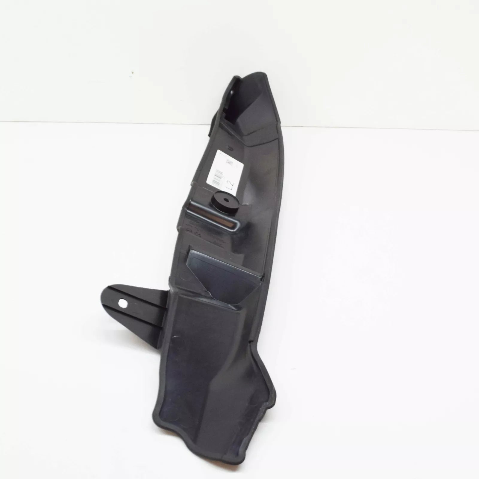 NEW AUDI A3 8P FRONT RIGHT FENDER CLOSING ELEMENT 8P0821112B