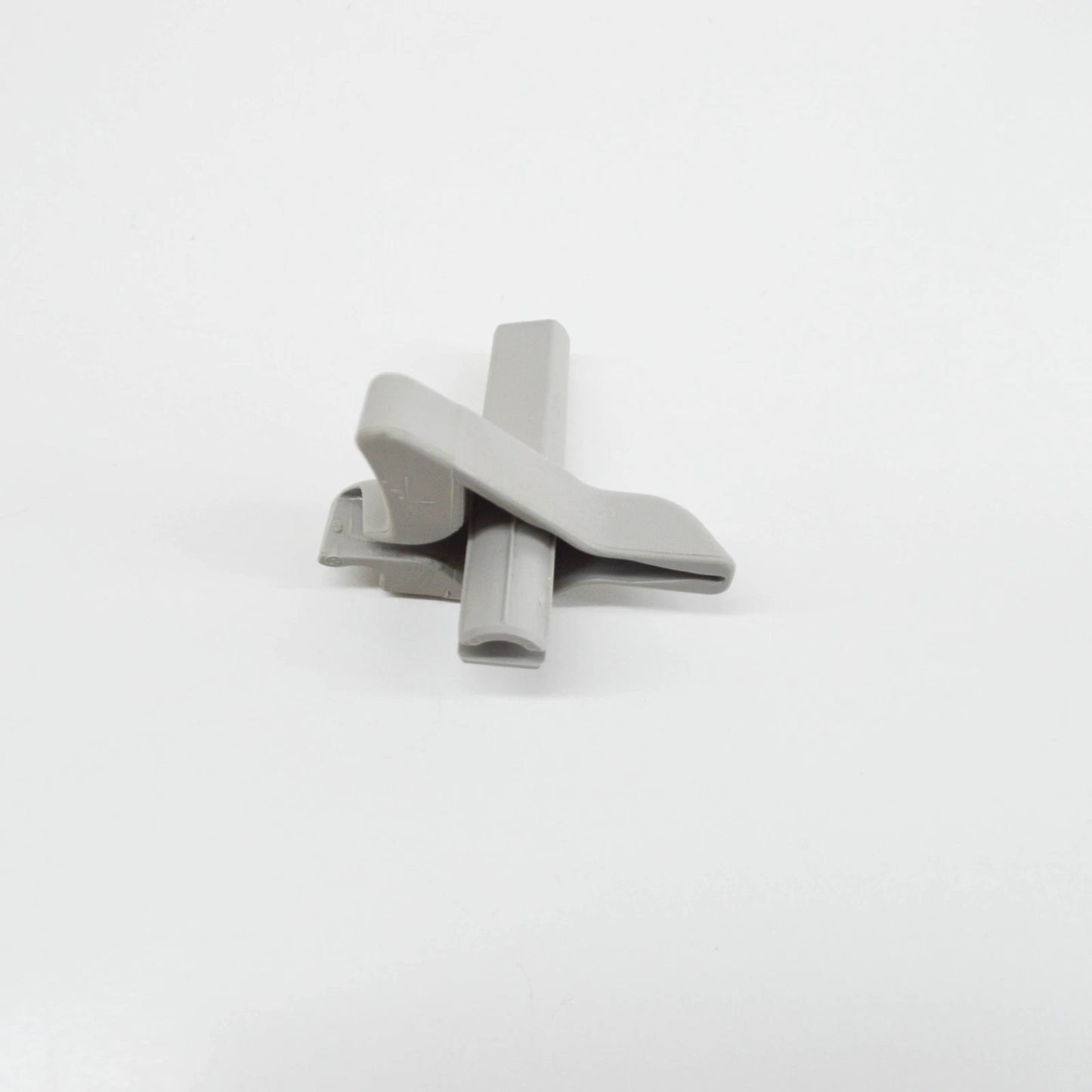 NEW MB GL X164 REAR PARCEL SHELF LEFT LOCKING PIN A16481201017E94 ORIGINAL