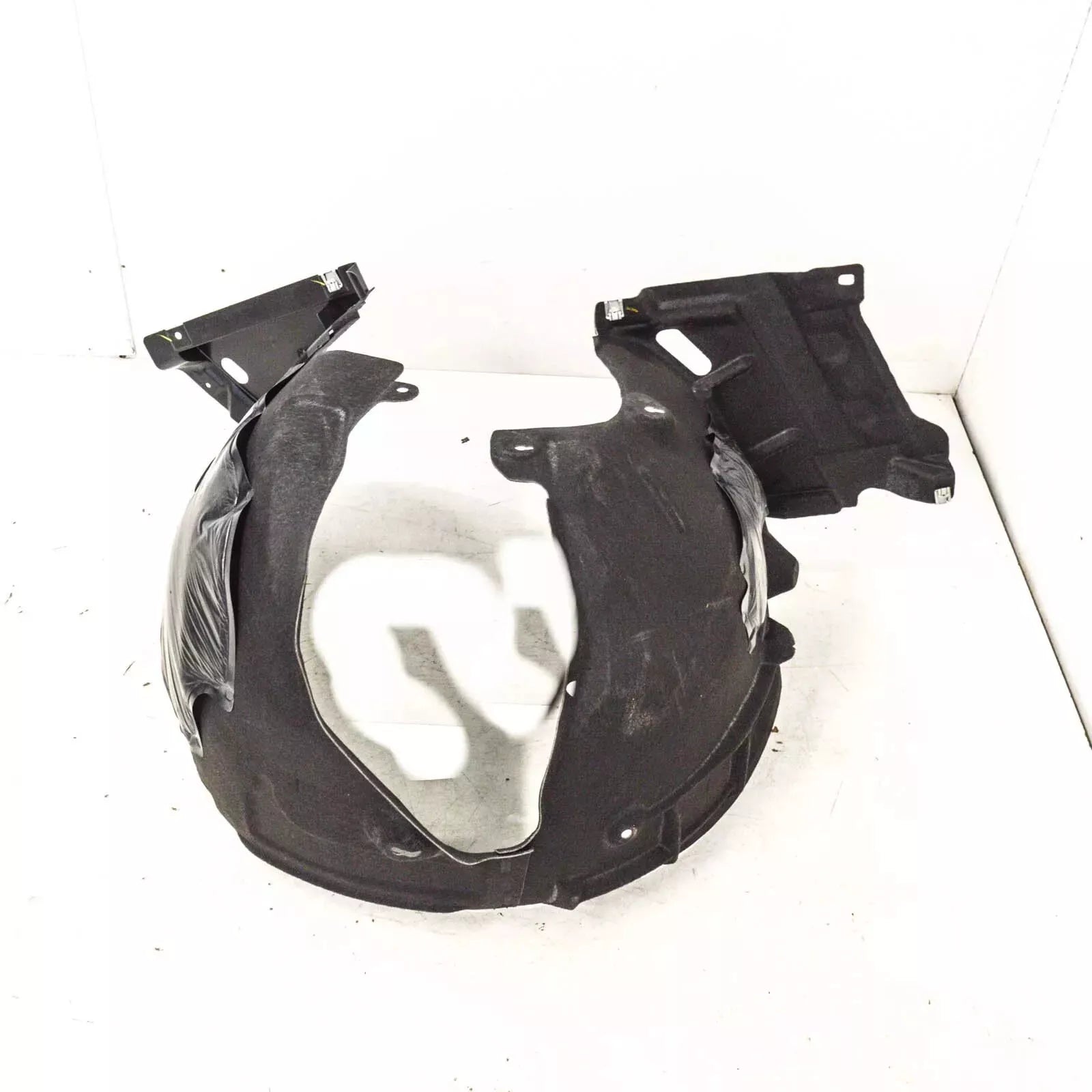 NEW MERCEDES-BENZ S W222 FRONT LEFT WHEEL HOUSING LINER A2226903102 ORIGINAL