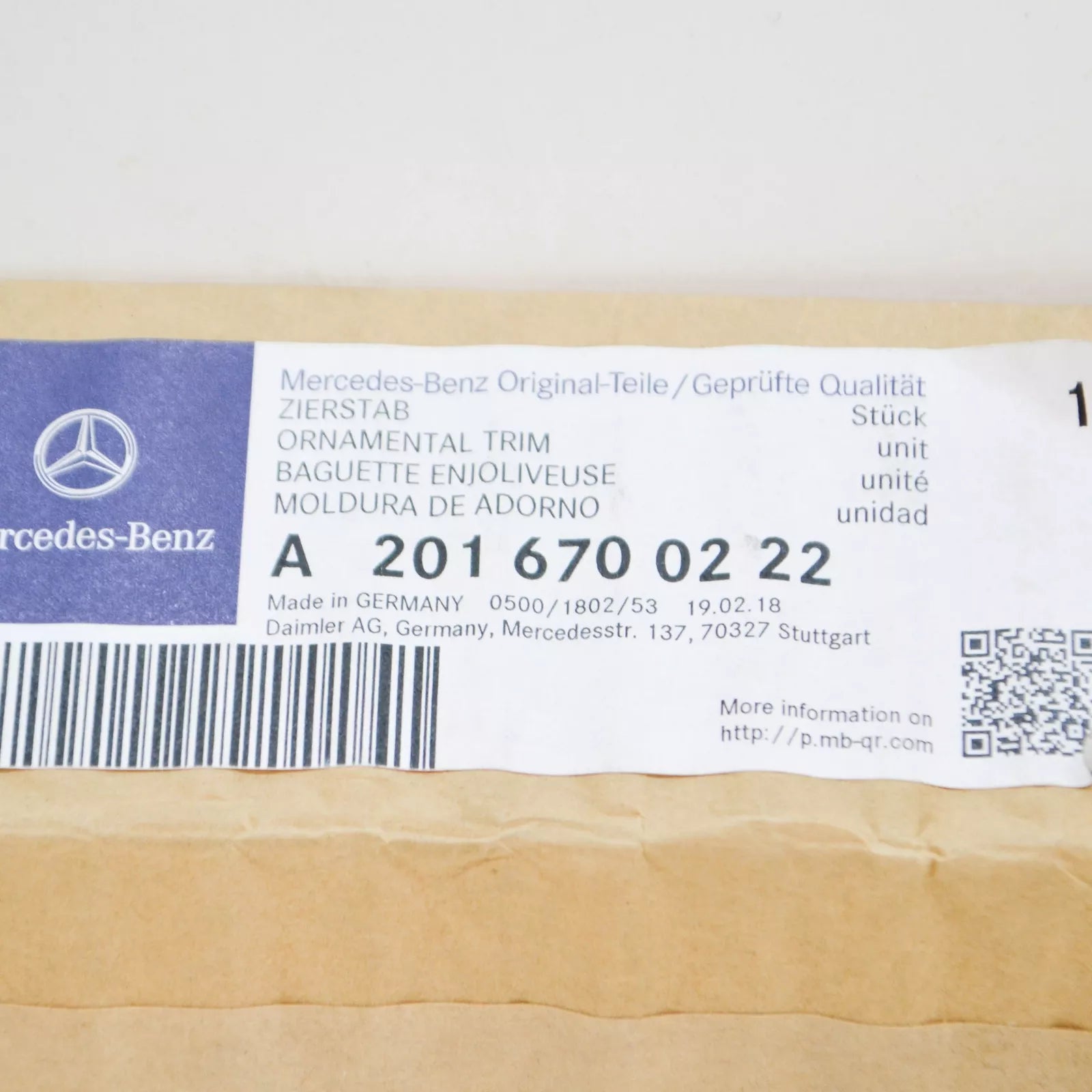 NEW MERCEDES-BENZ 190 W201 WINDSHIELD TOP GARNISH MOULDING A2016700222