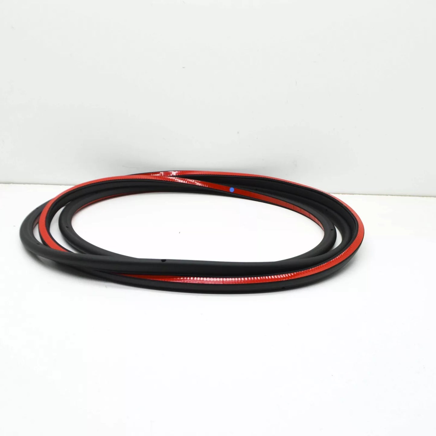 NEW AUDI Q3 8U FRONT LEFT OUTER DOOR SEAL RUBBER 8U0837911B