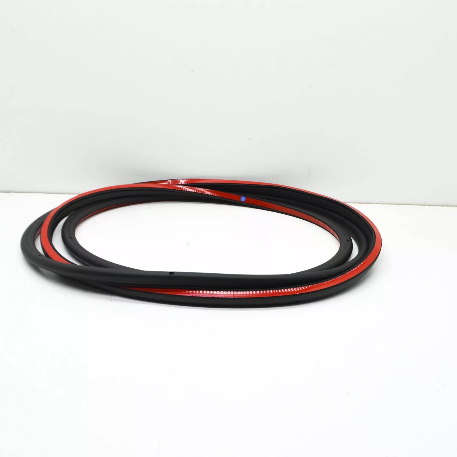 NEW AUDI Q3 8U FRONT LEFT OUTER DOOR SEAL RUBBER 8U0837911B