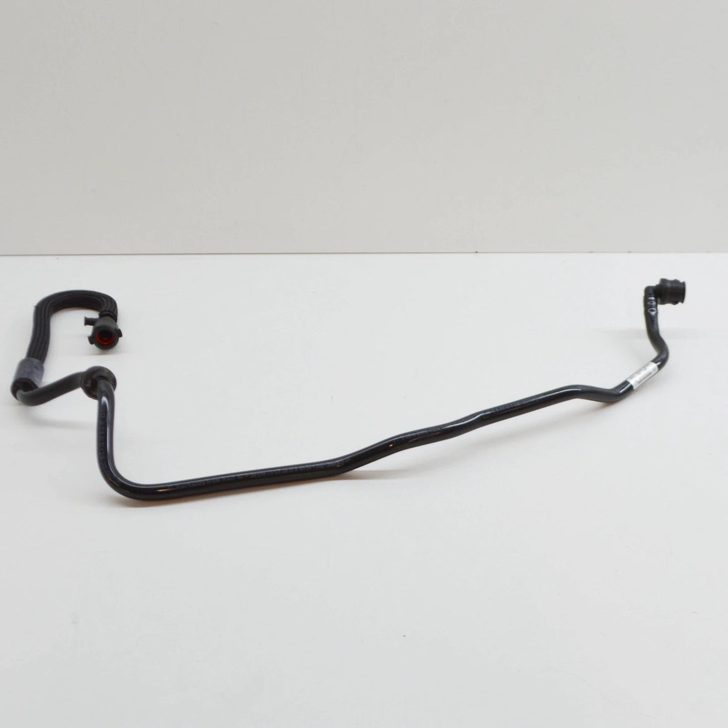 NEW MERCEDES-BENZ E W212 VACUUM LINE A2124301829 ORIGINAL