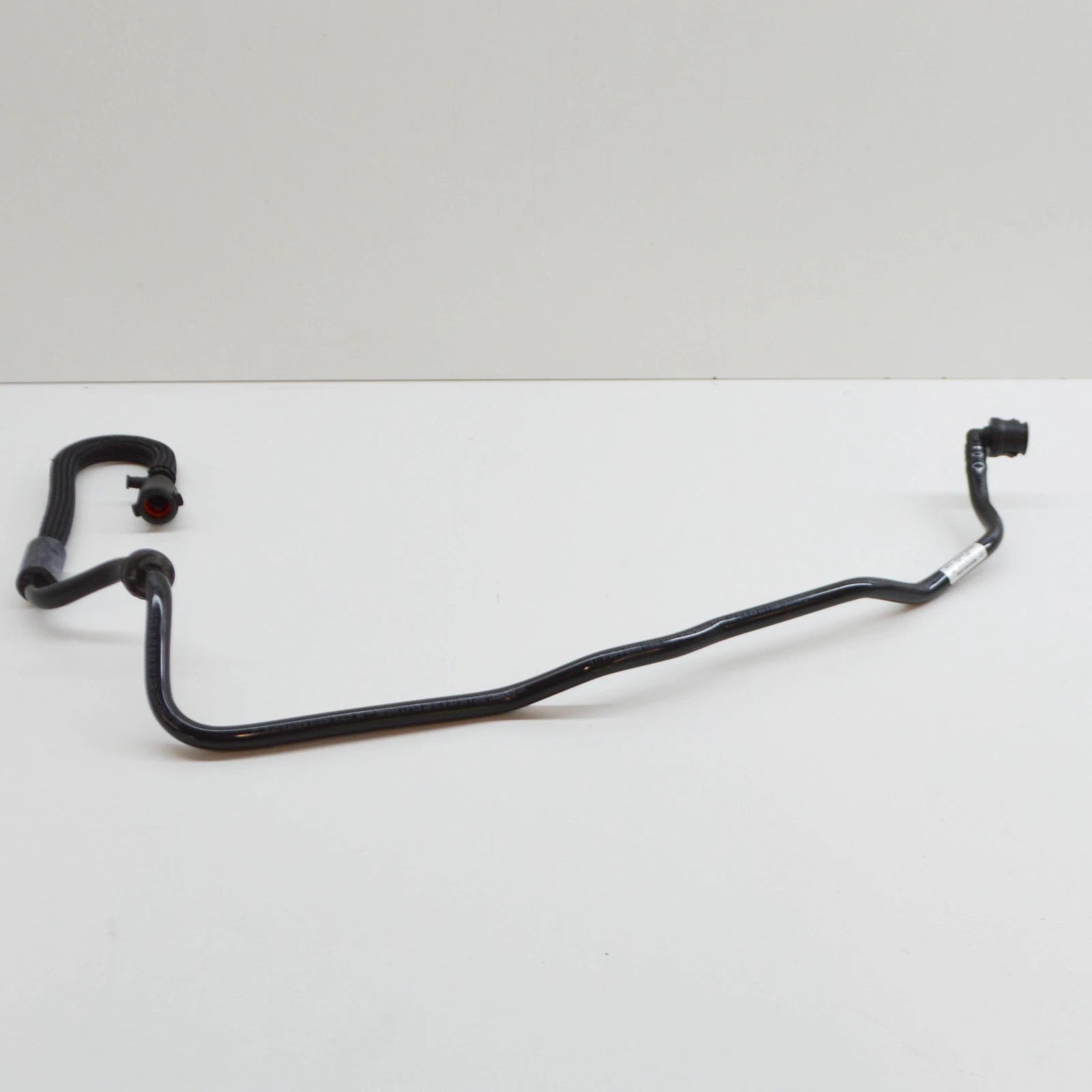 NEW MERCEDES-BENZ E W212 VACUUM LINE A2124301829 ORIGINAL