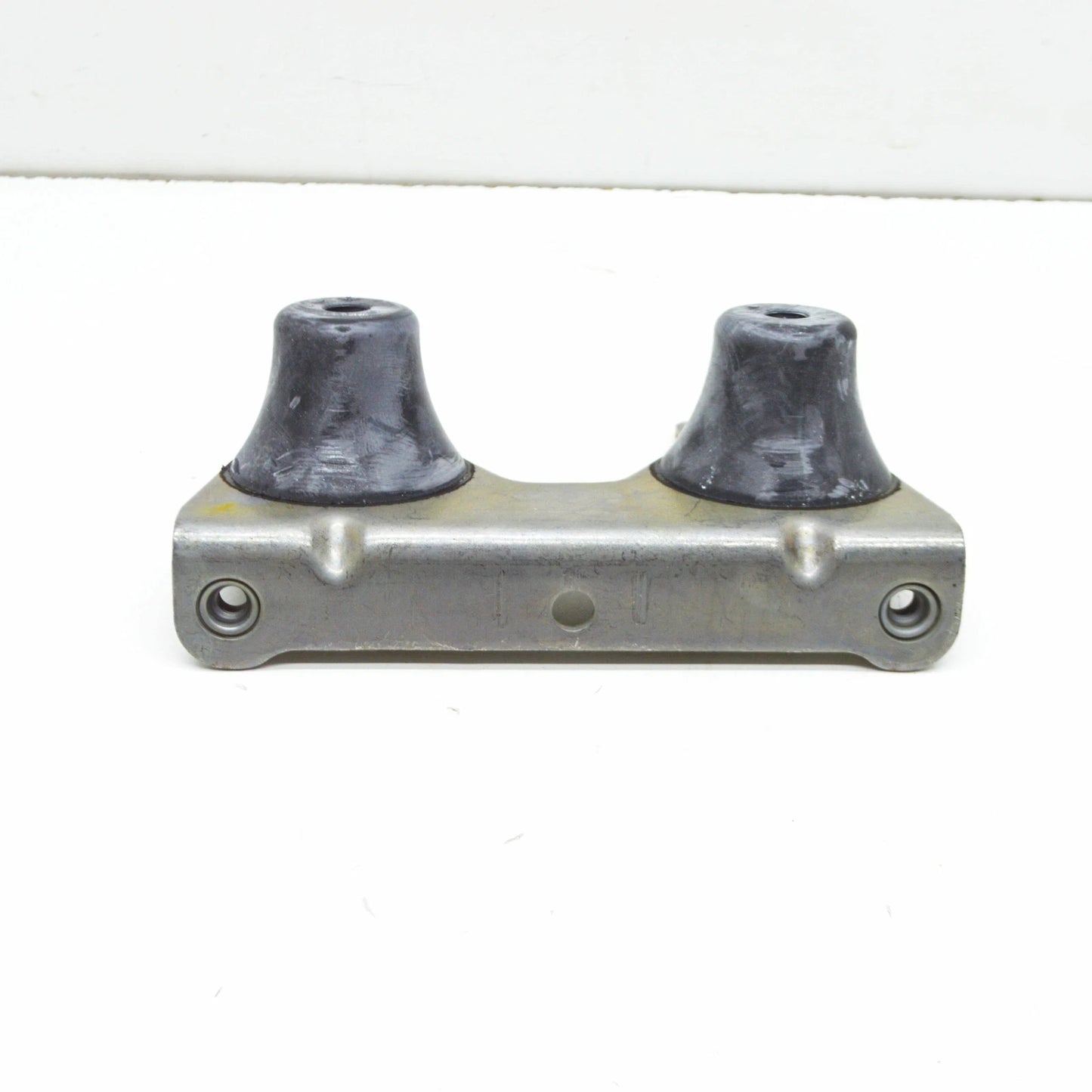 NEW VW V T5 FLATBED 7JD, 7JE, FRONT EXHAUST RUBBER MOUNT 7E0253144J ORIGINAL