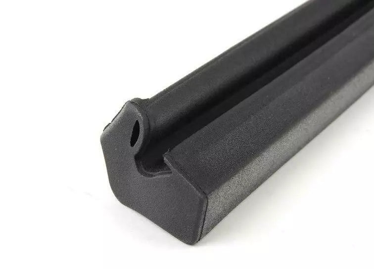 NEW VW BEETLE CONVERTIBLE 1Y TOP FRAME CENTER LEFT SEAL 1Y0871361B ORIGINAL