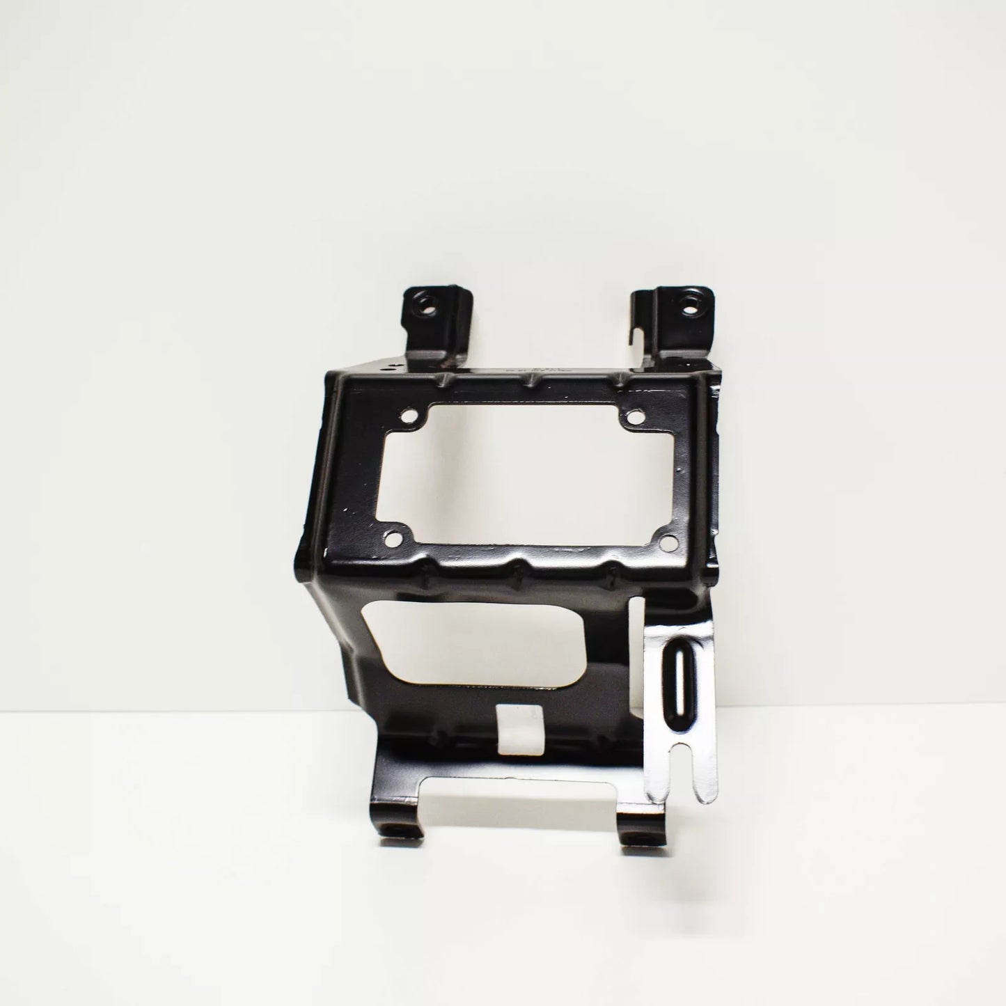 NEW MERCEDES-BENZ E-CLASS W212 DISTRONIC RADAR SENSOR BRACKET A2126204000