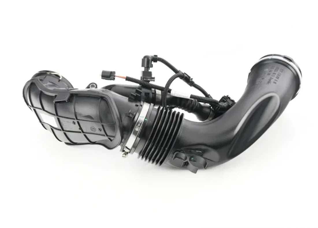NEW BMW 7 F02 ENGINE AIR INTAKE HOSE 8574784 13718574784 ORIGINAL