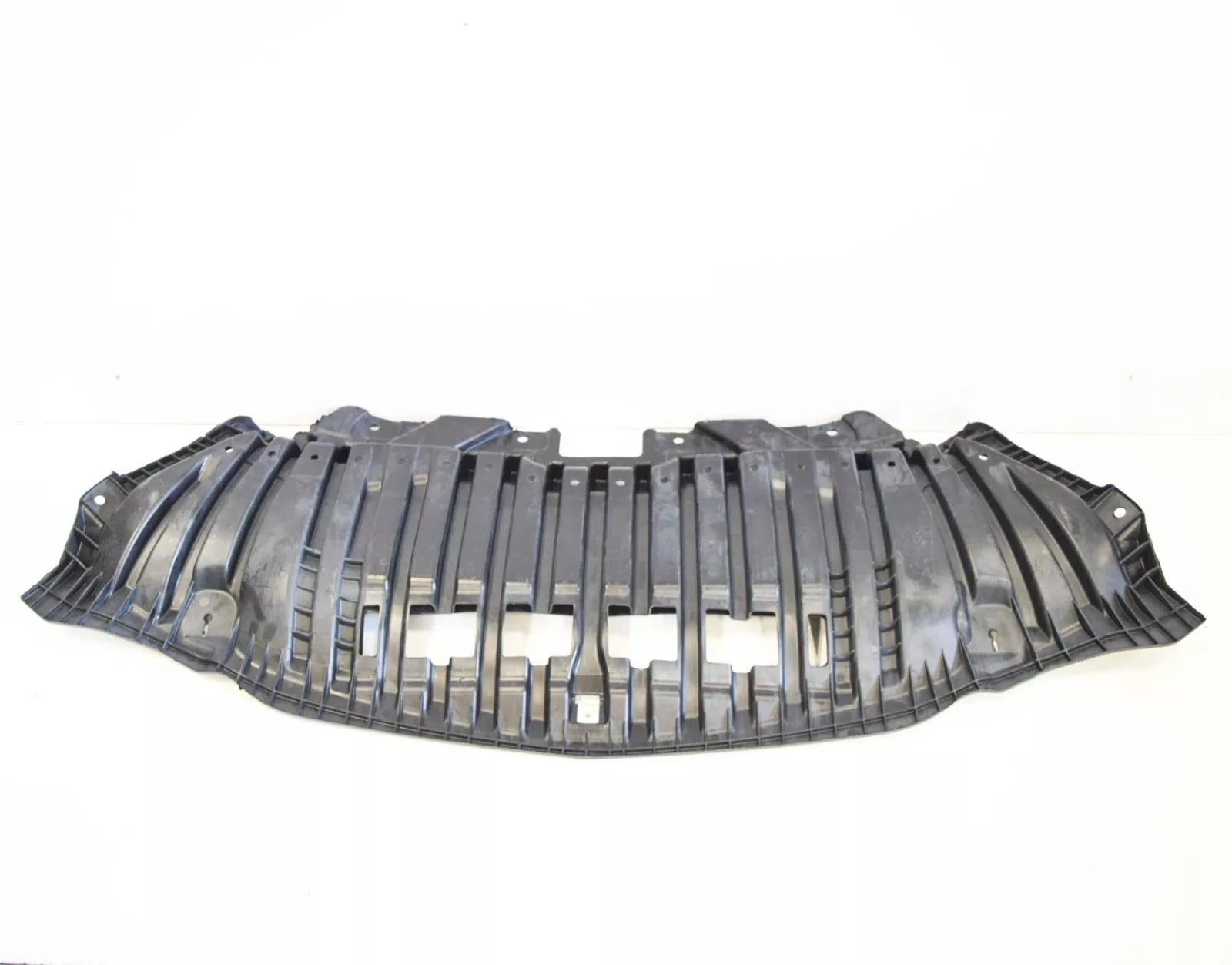 NEW MERCEDES-BENZ C-CLASS W205 ENGINE UNDER COVER A2055200200 ORIGINAL