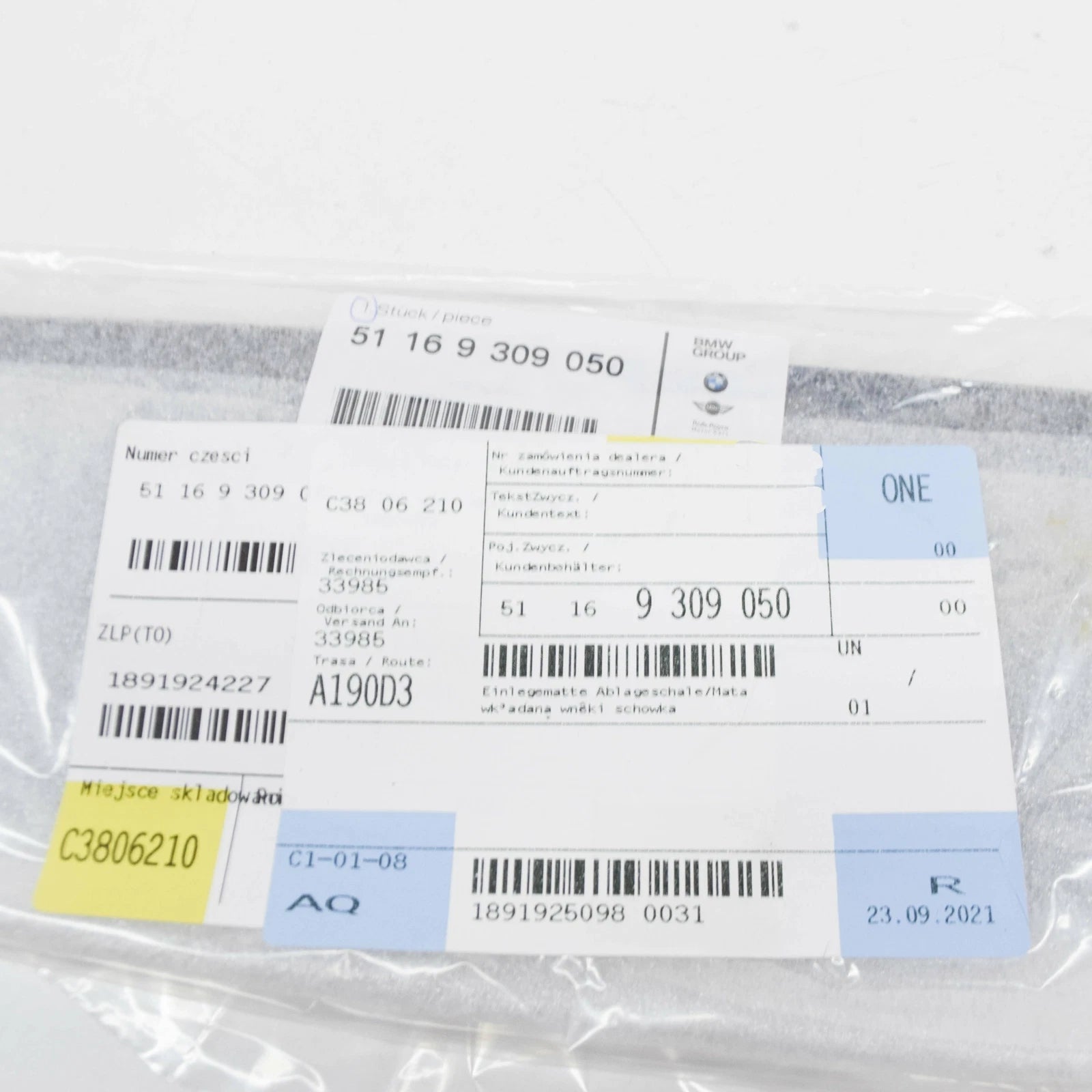 NEW BMW X4 F26 CENTER CONSOLE ODDMENTS TRAY RUBBER INSERT 51169309050 ORIGINAL