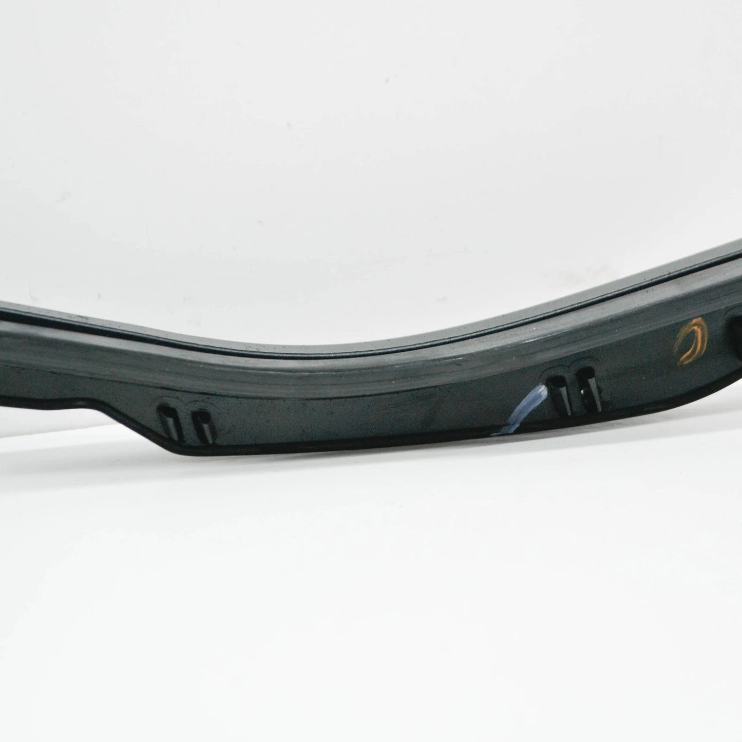 NEW AUDI Q7 4M REAR LEFT OUTER DOOR SHELL SEAL 4M0839717E