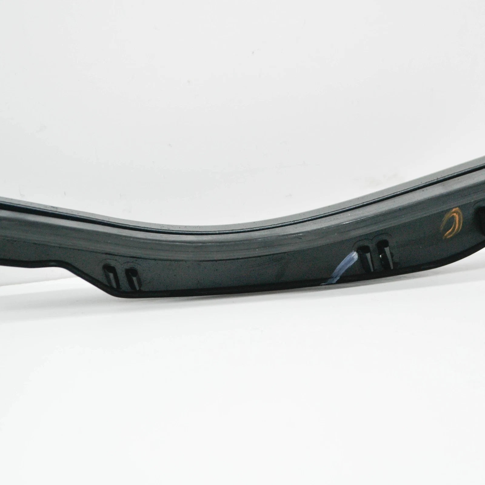 NEW AUDI Q7 4M REAR LEFT OUTER DOOR SHELL SEAL 4M0839717E