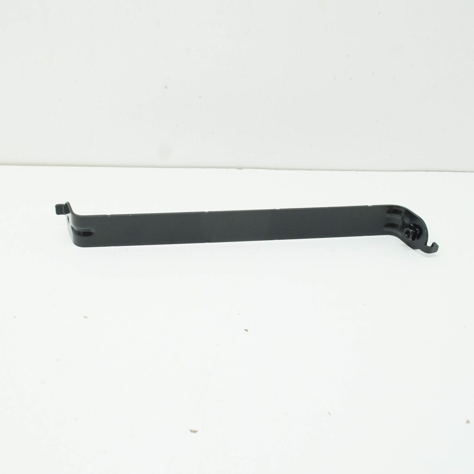 NEW VOLKSWAGEN AMAROK MK2 FRONT RIGHT BUMPER SUPPORT 2H6805698A 2022 ORIGINAL