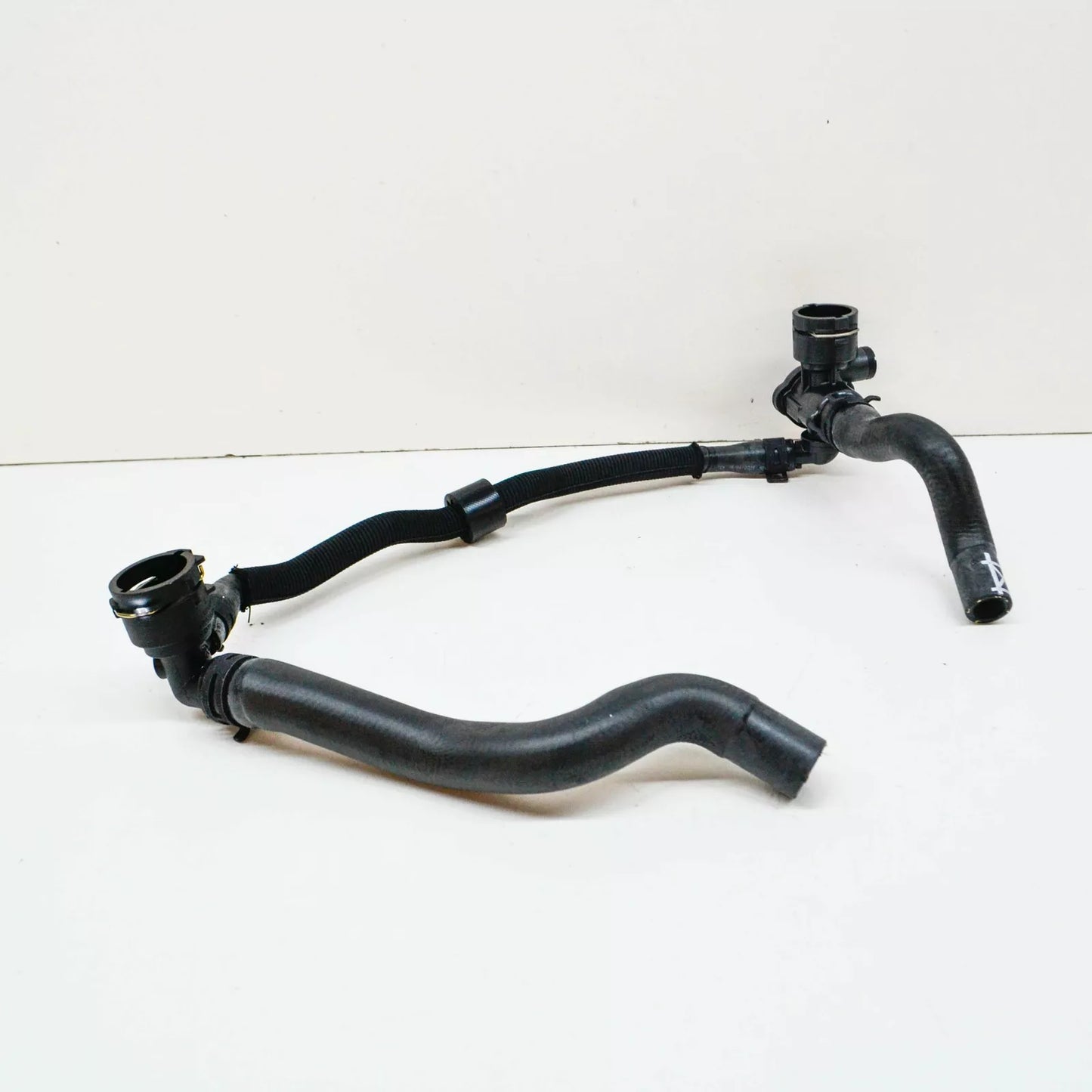 NEW VW GOLF MK8 COOLANT HOSE WITH QUICK RELEASE COUPLING 3Q0121049AD