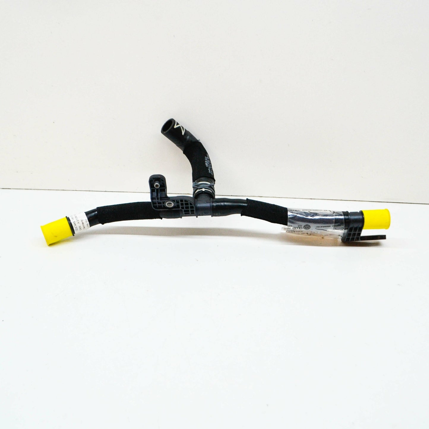 NEW AUDI E-TRON REAR RIGHT DRIVE MOTOR BATTERY PACK COOLANT HOSE 4KE145053AA